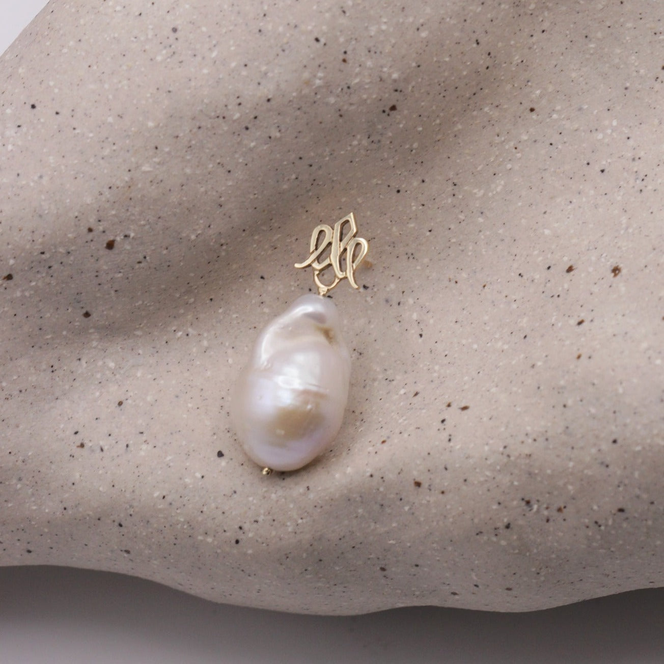 עגיל בארוק גדול