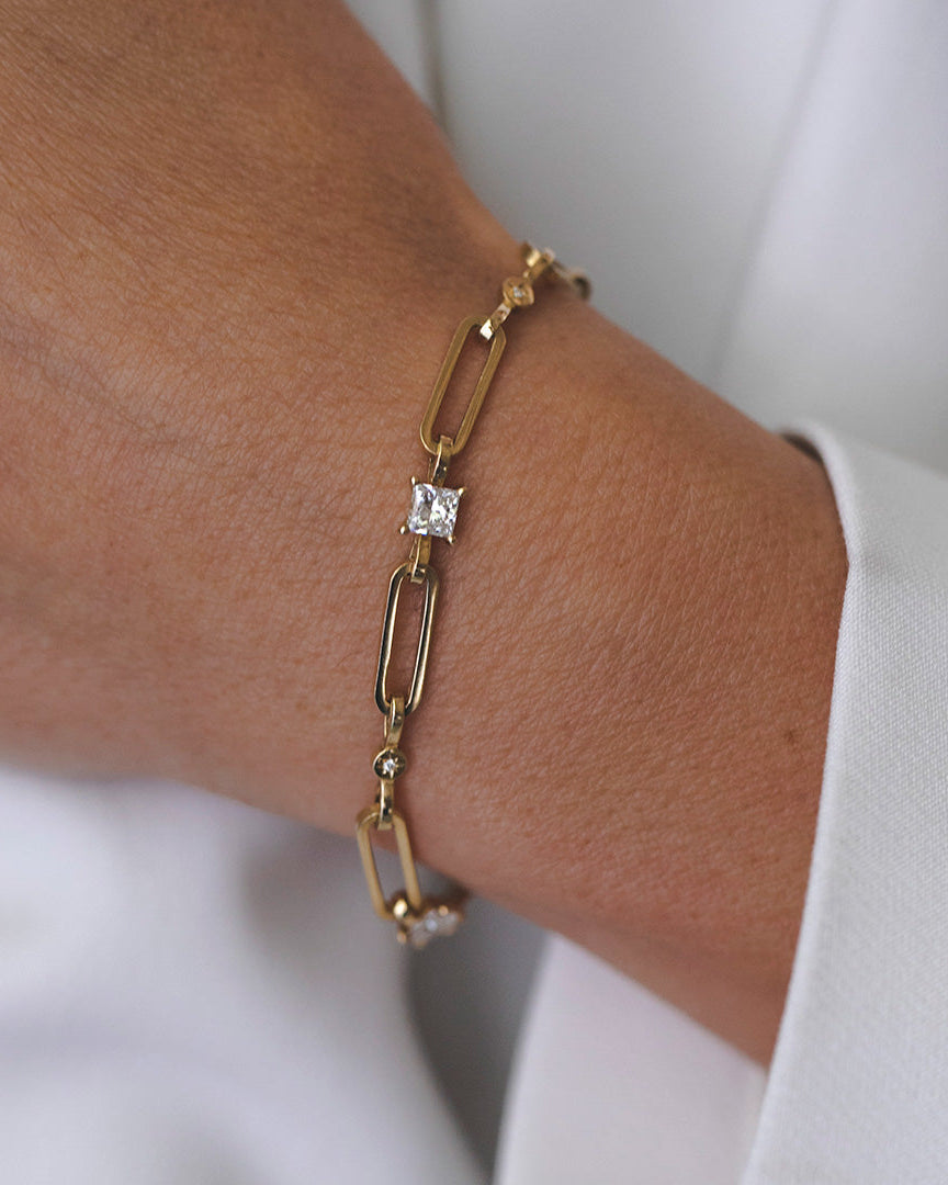 צמיד נורה יהלומים