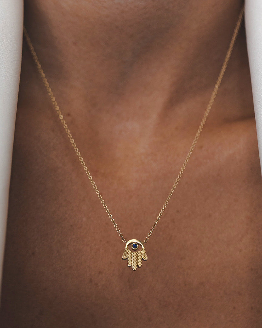 שרשרת חמסה מעוטרת עם עין וספיר