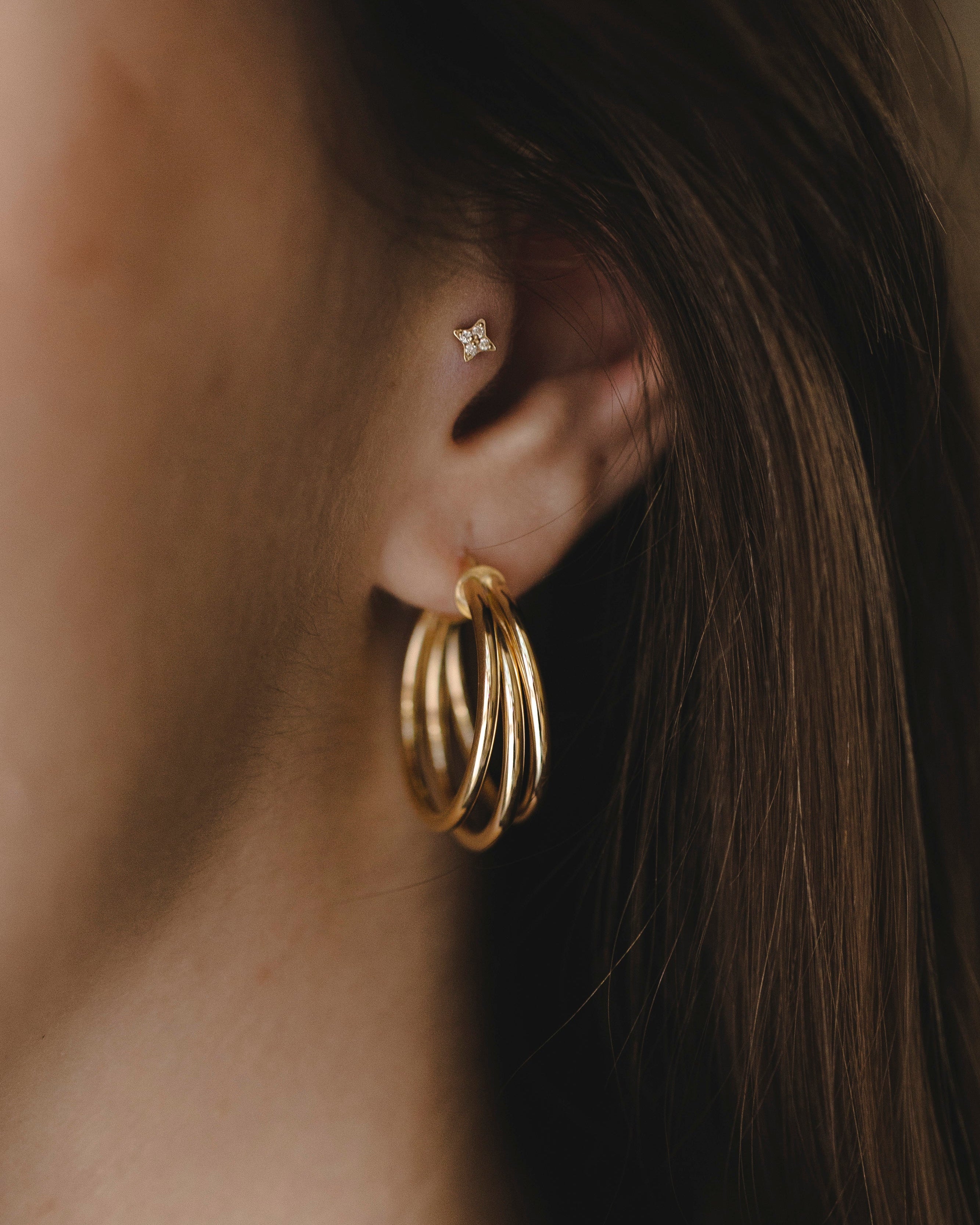 עגילי חישוק זהב אריקה