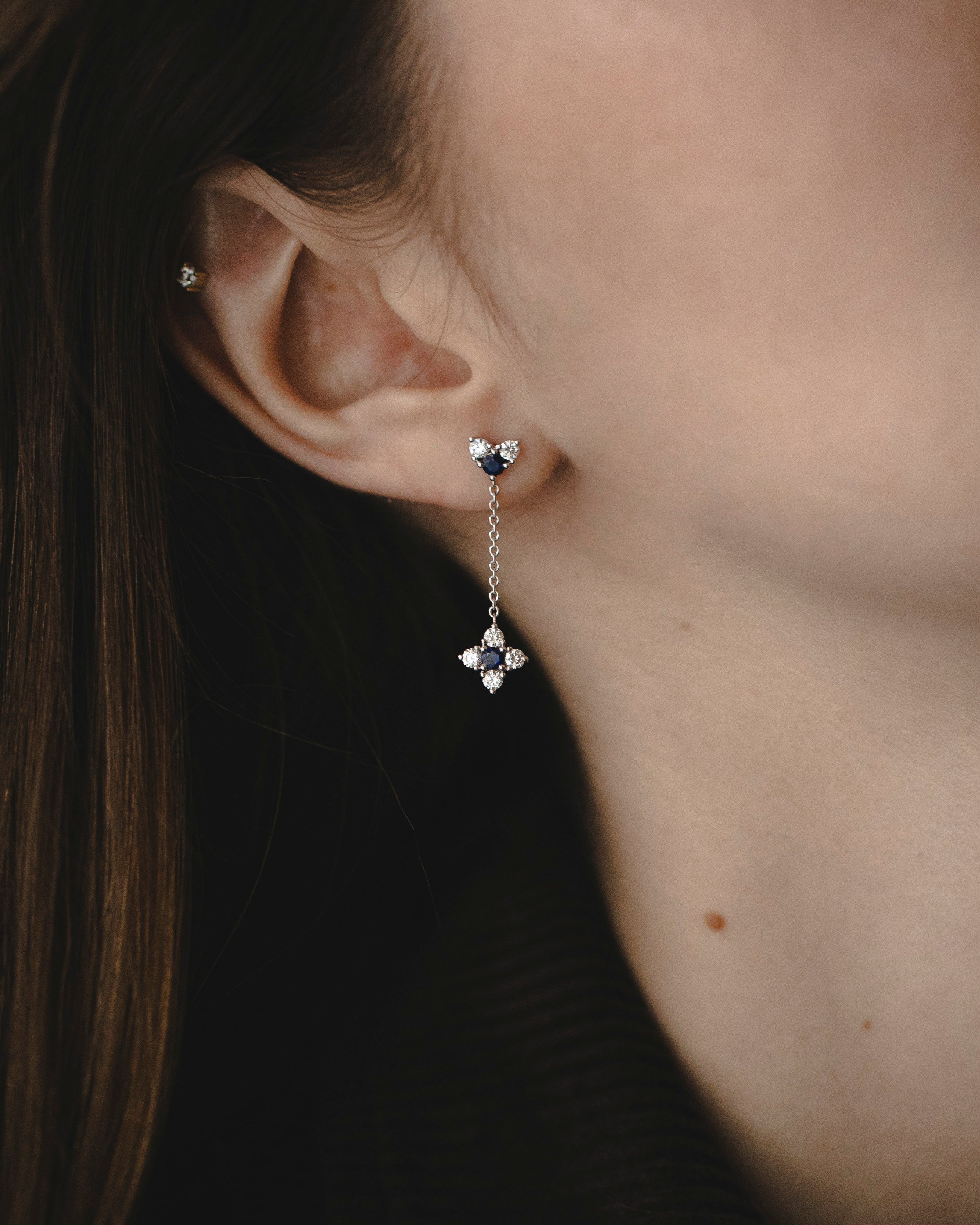 עגיל אלכסנדרה ספיר ויהלומים