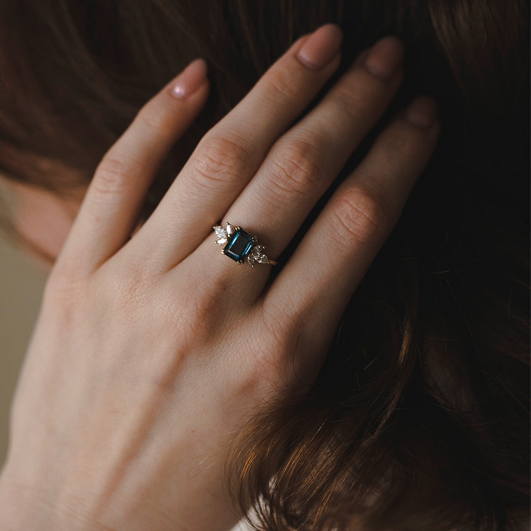 טבעת דפני בלו טופז