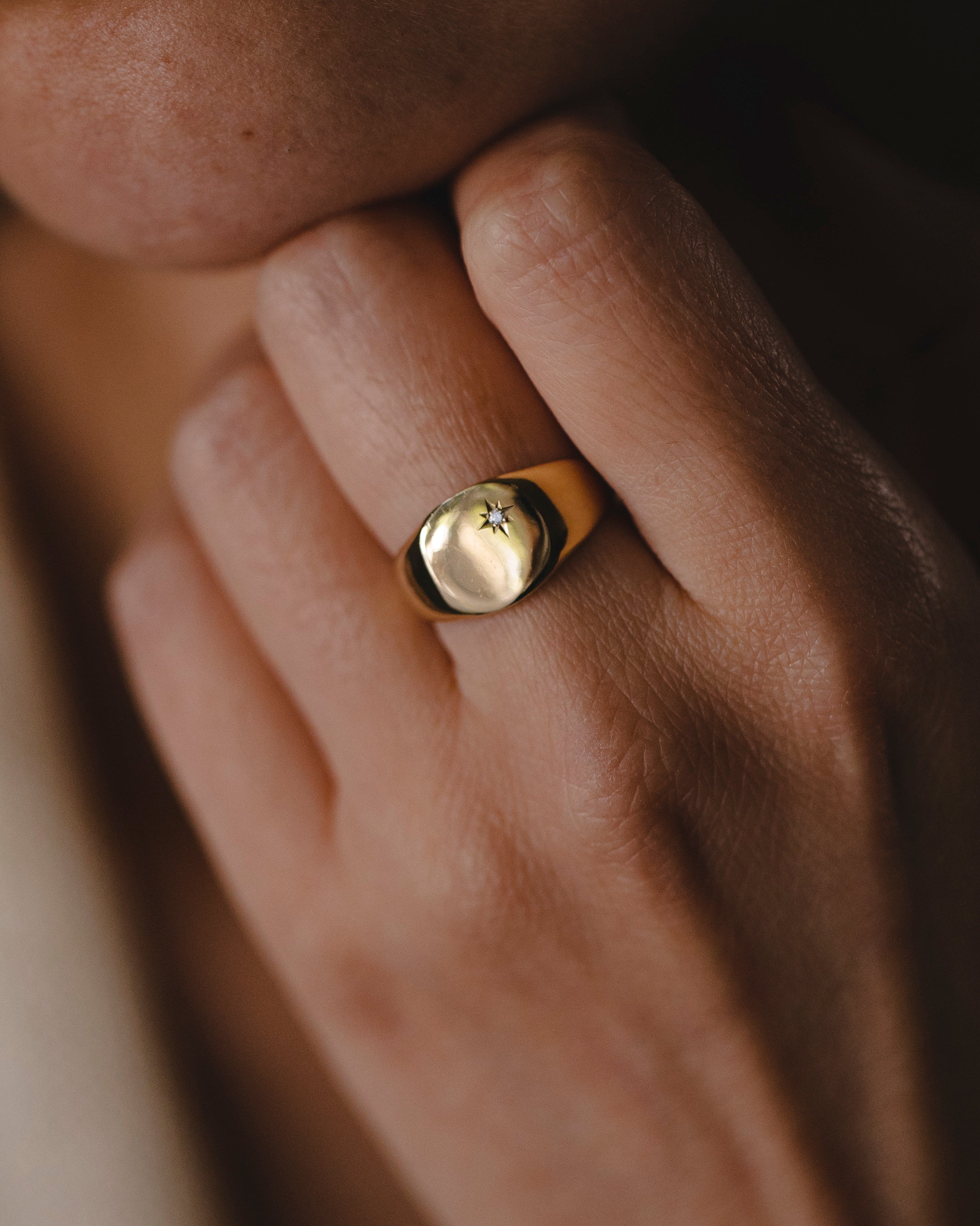 טבעת מריה עם יהלום בשיבוץ כוכב