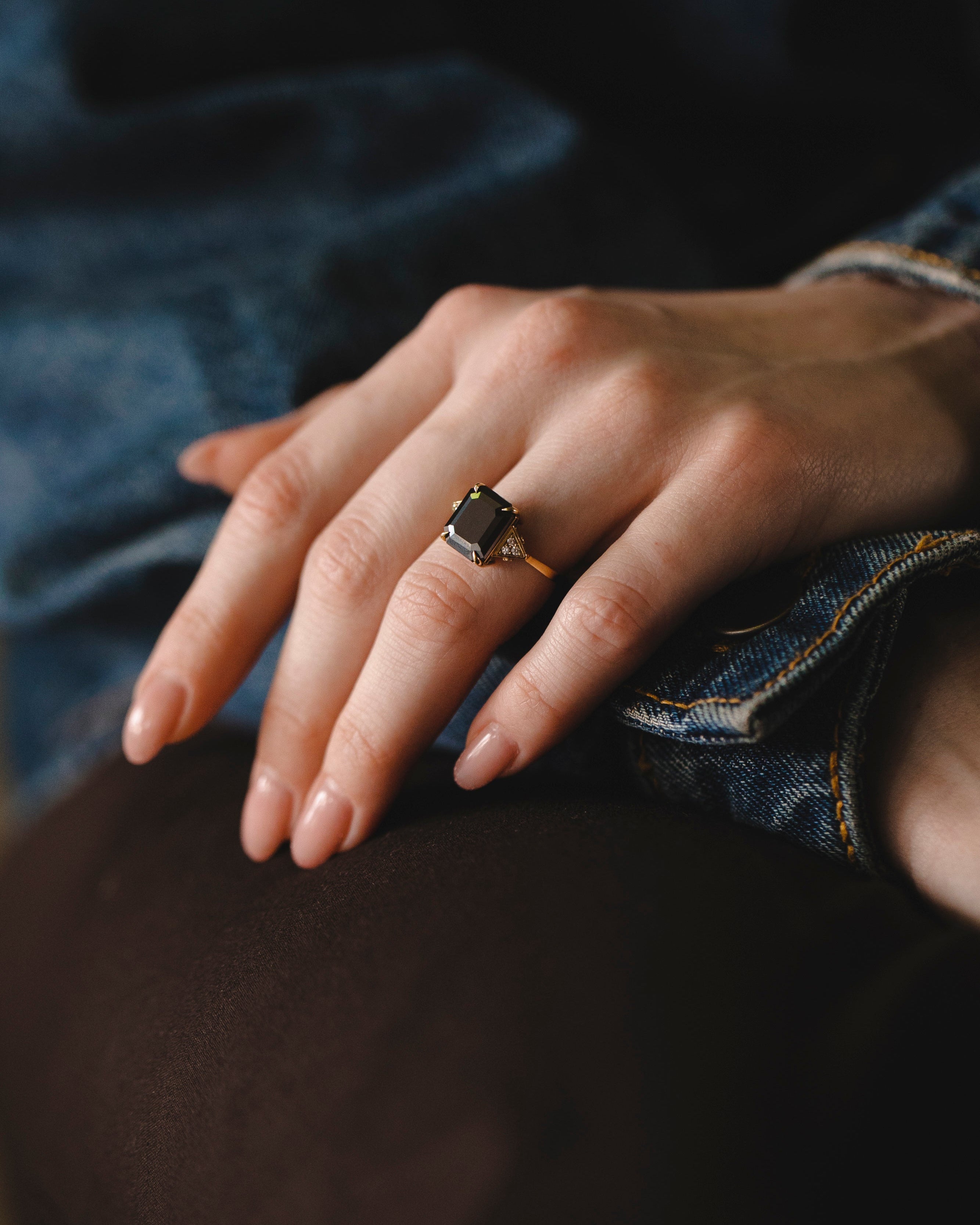 טבעת מייגן מוגדלת עם מוסונייט