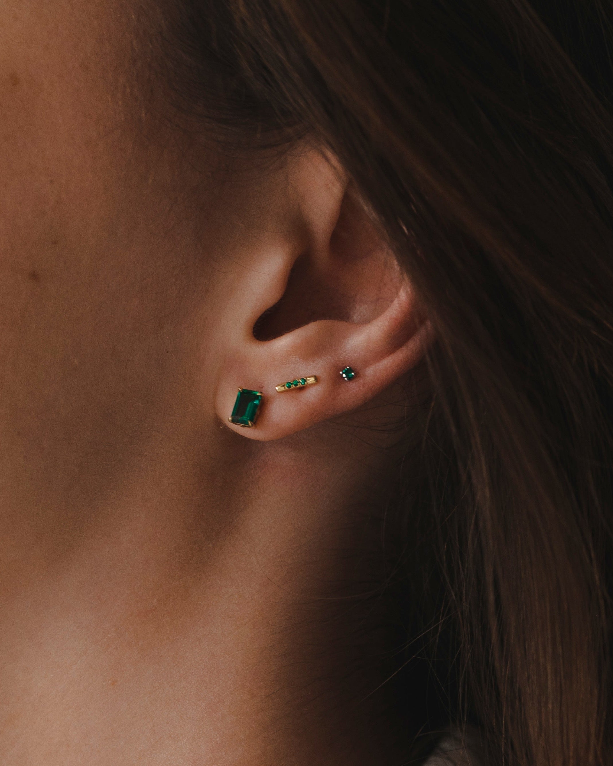 עגיל מרטינה אמרלד 2 מ"מ