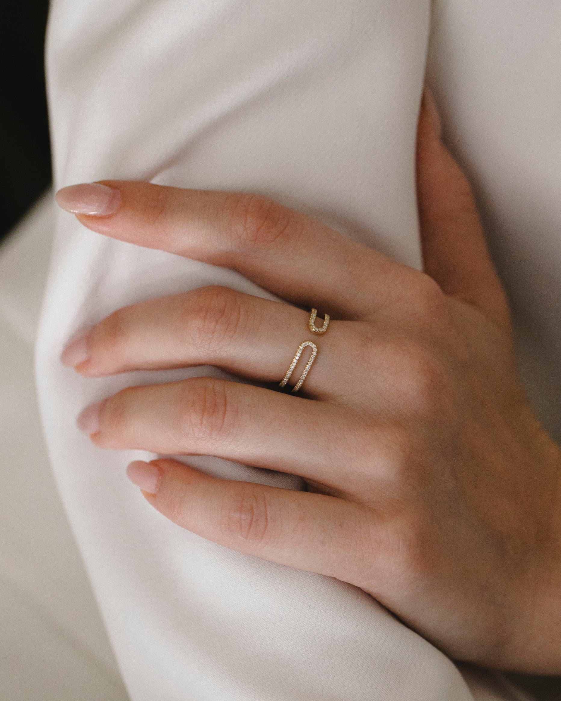 טבעת 17 יהלומים לבנים