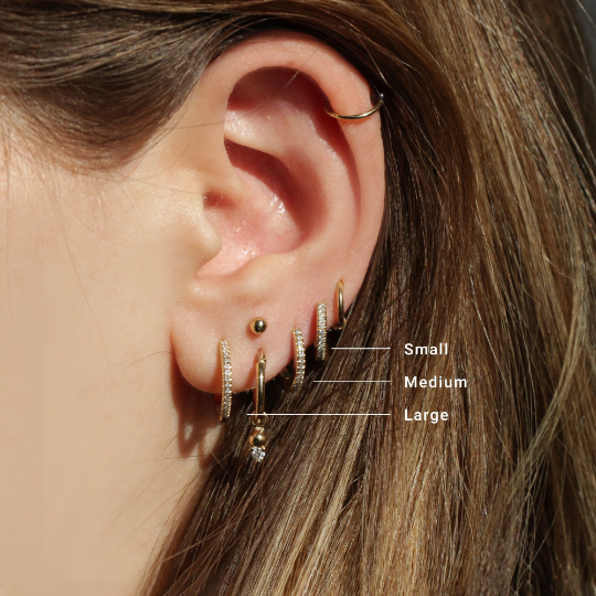 עגיל חישוק קלואי קטן - 10.5 מ"מ יהלומים שחורים