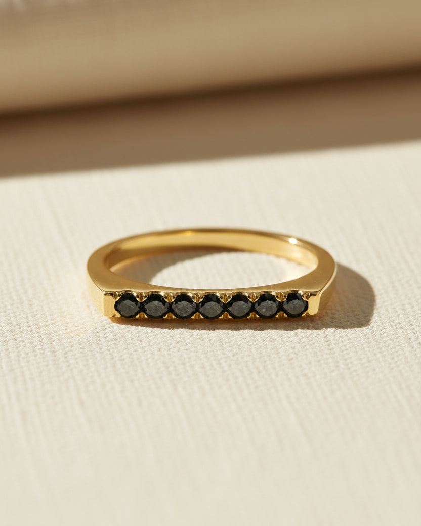 טבעת קארי יהלומים שחורים