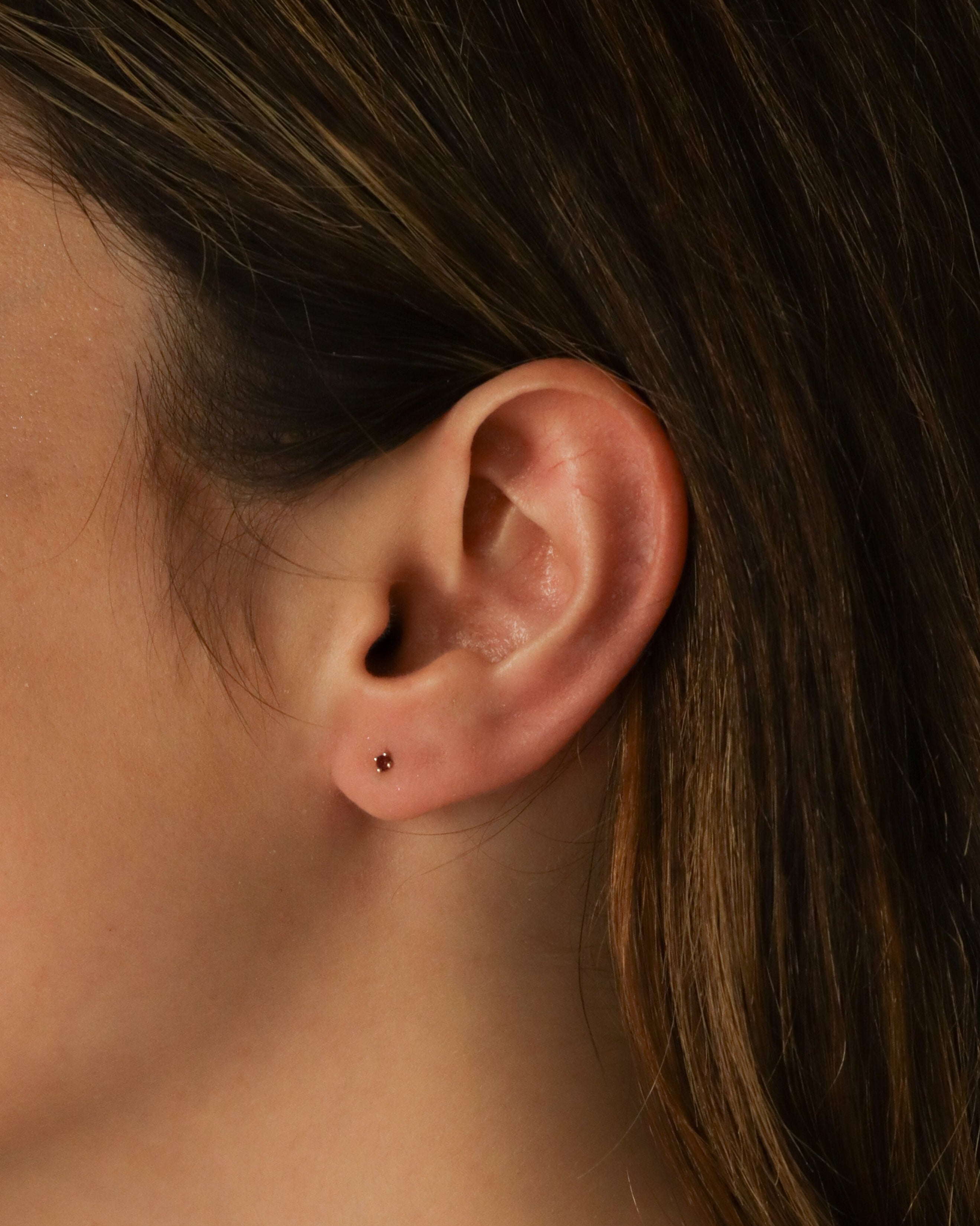 עגיל מרטינה רובי 2 מ"מ