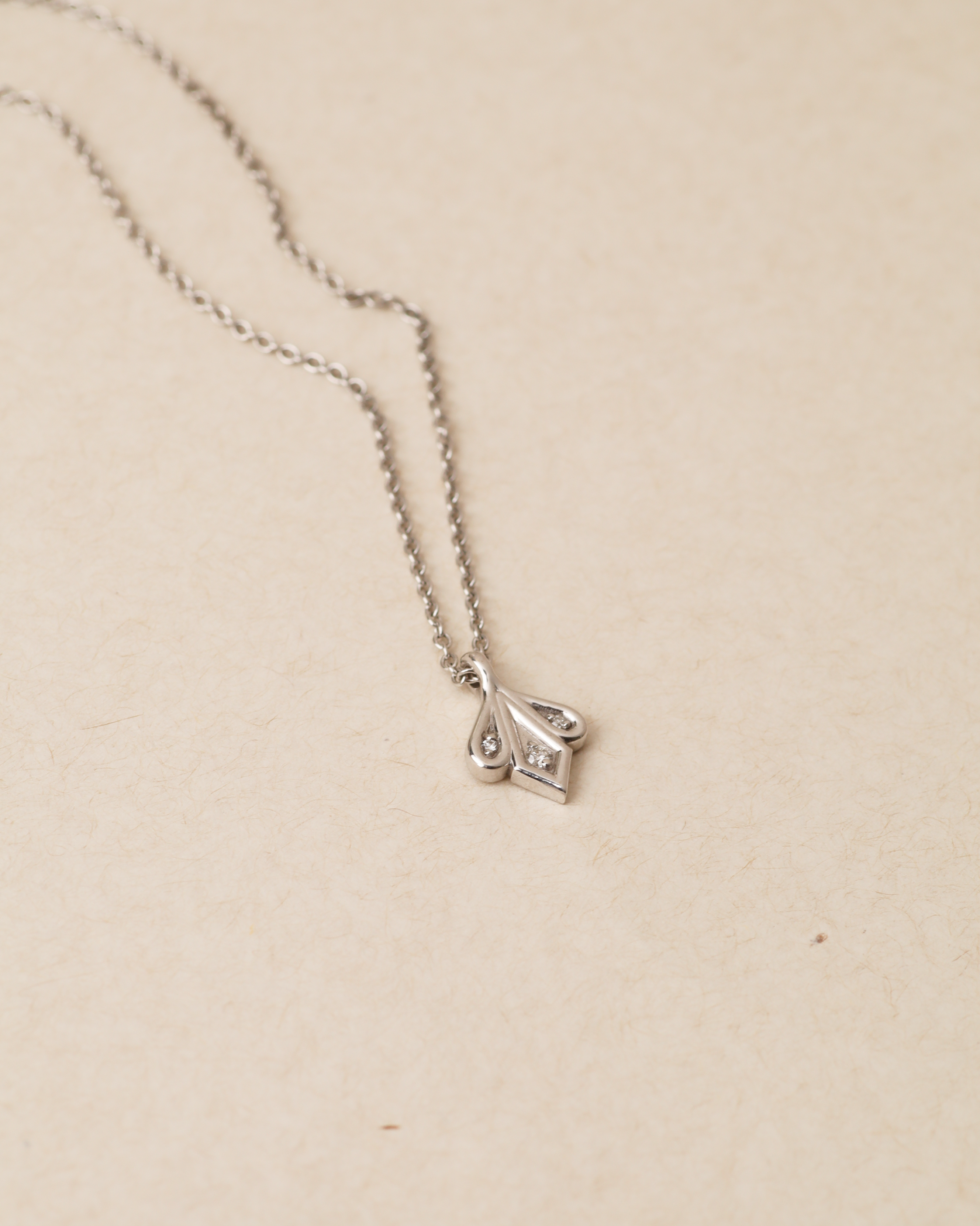 שרשרת רוזה עם יהלומים לבנים