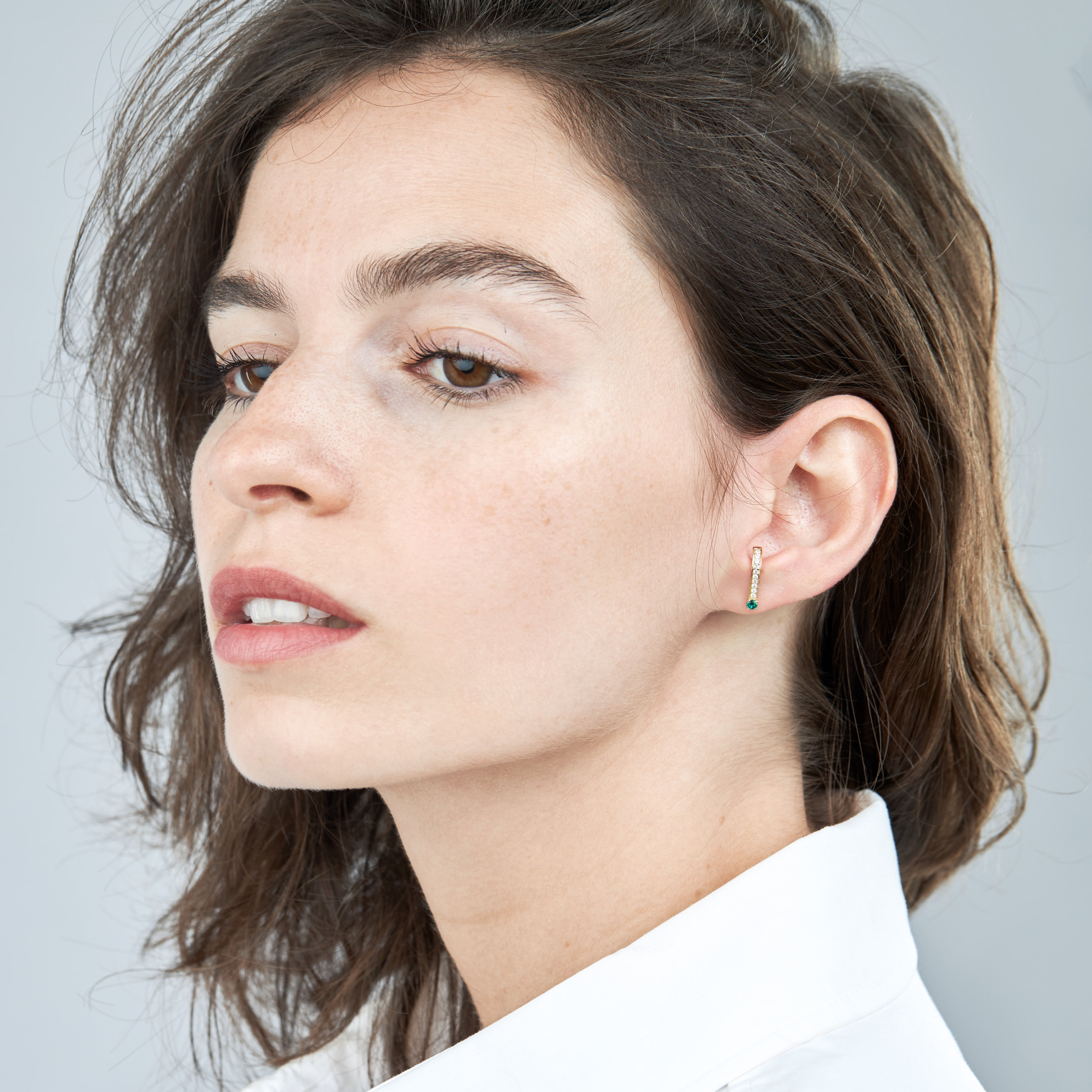 עגיל 13 - אמרלד ויהלומים לבנים