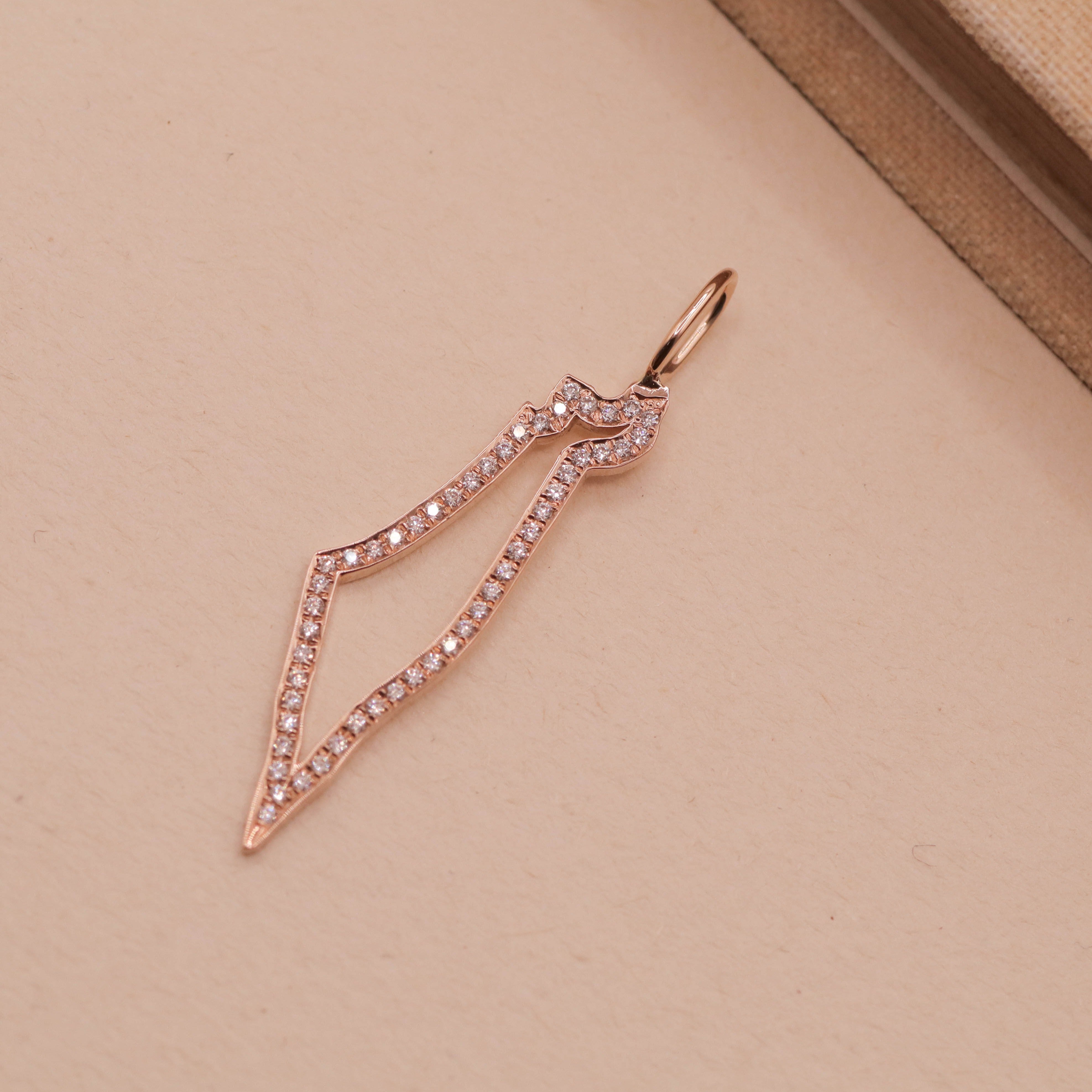 תליון מסגרת ארץ ישראל משובצת יהלומים