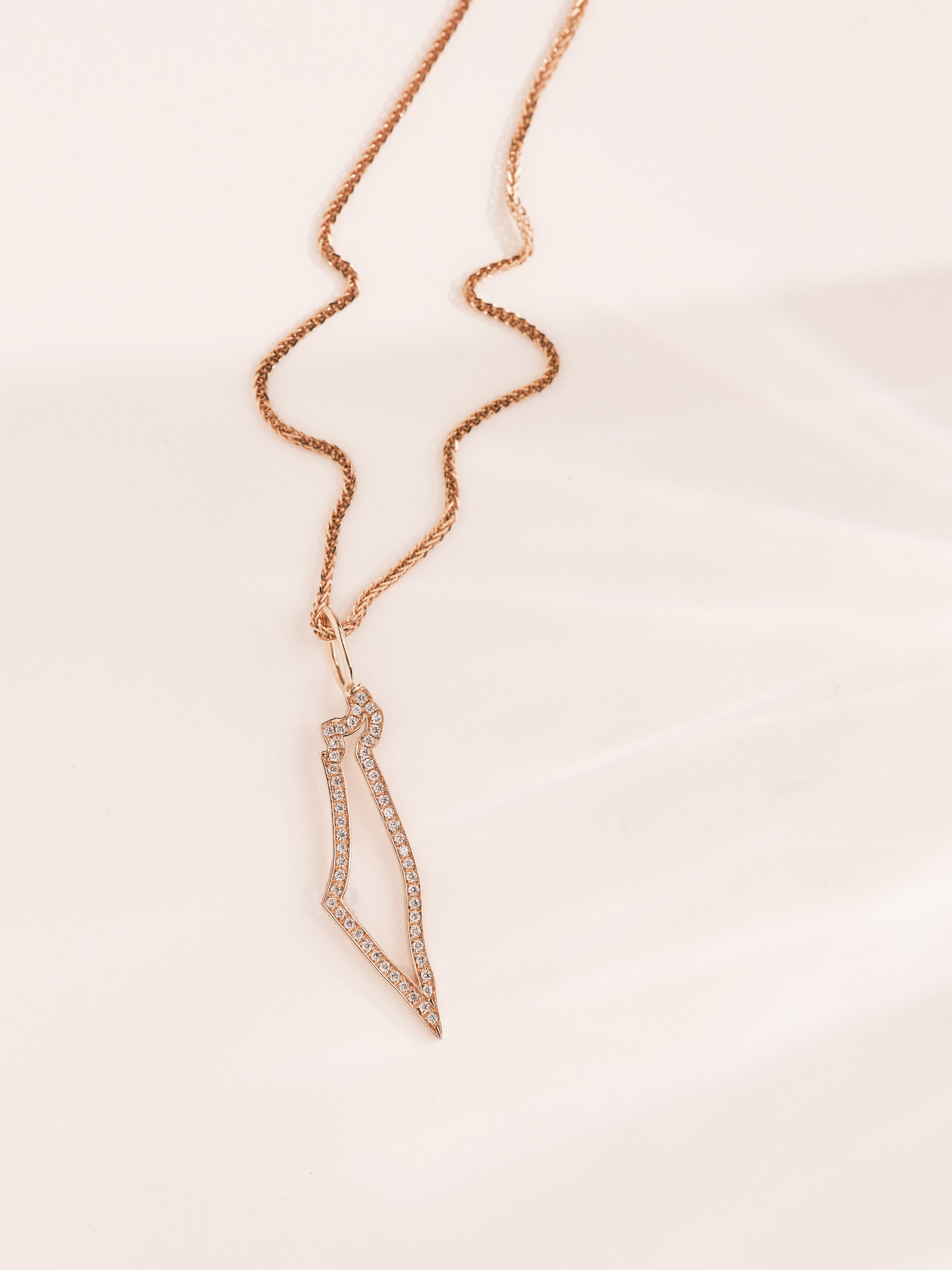 תליון מסגרת ארץ ישראל משובצת יהלומים