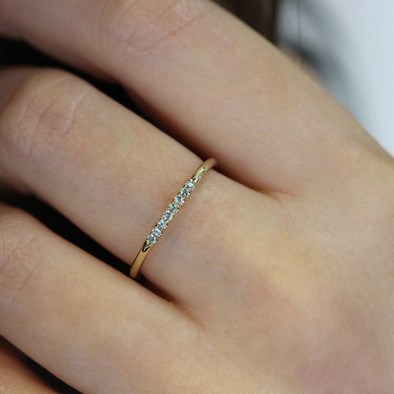 טבעת קלי עם בלו טופז סוויס