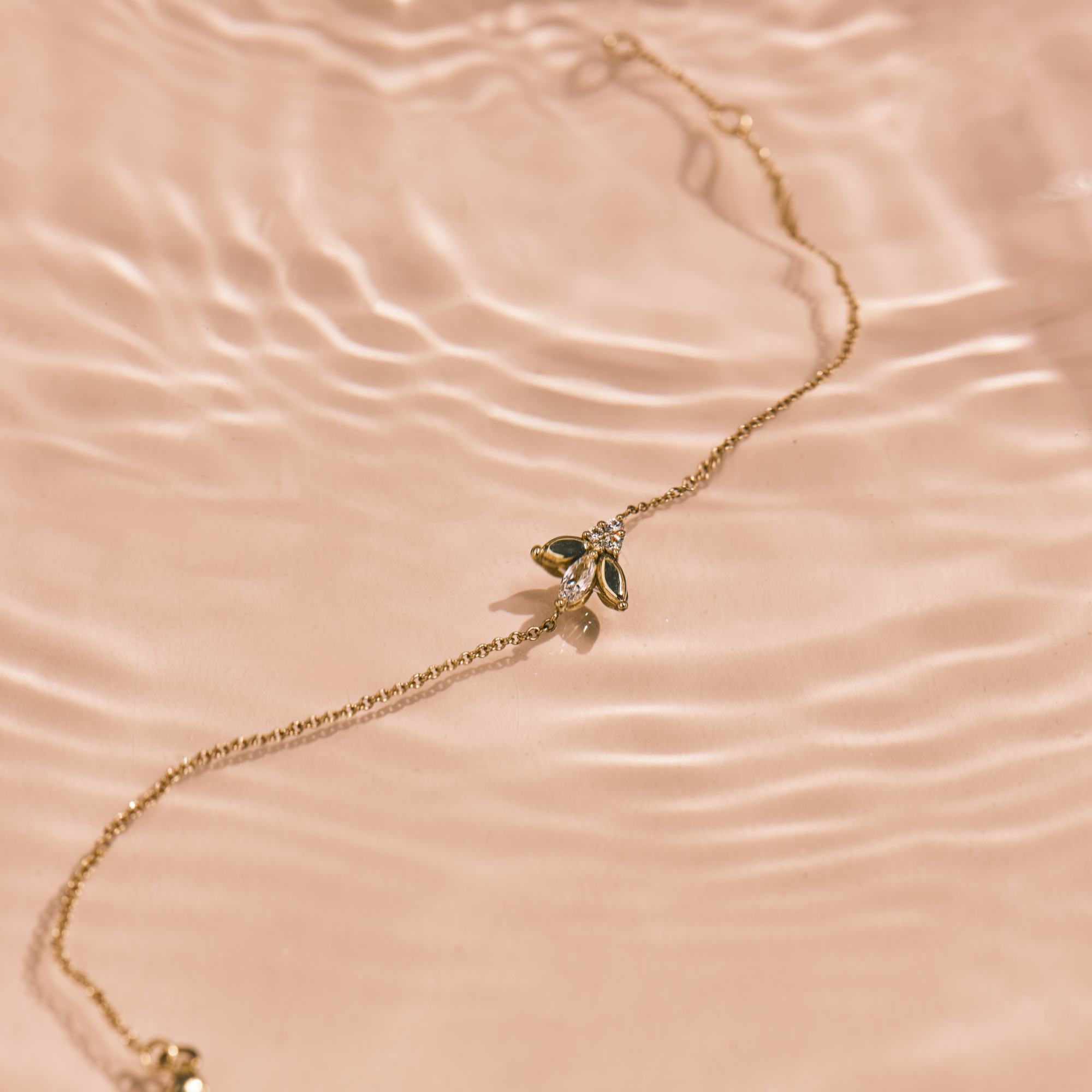 צמיד ז׳אן פואסון יהלומים לבנים