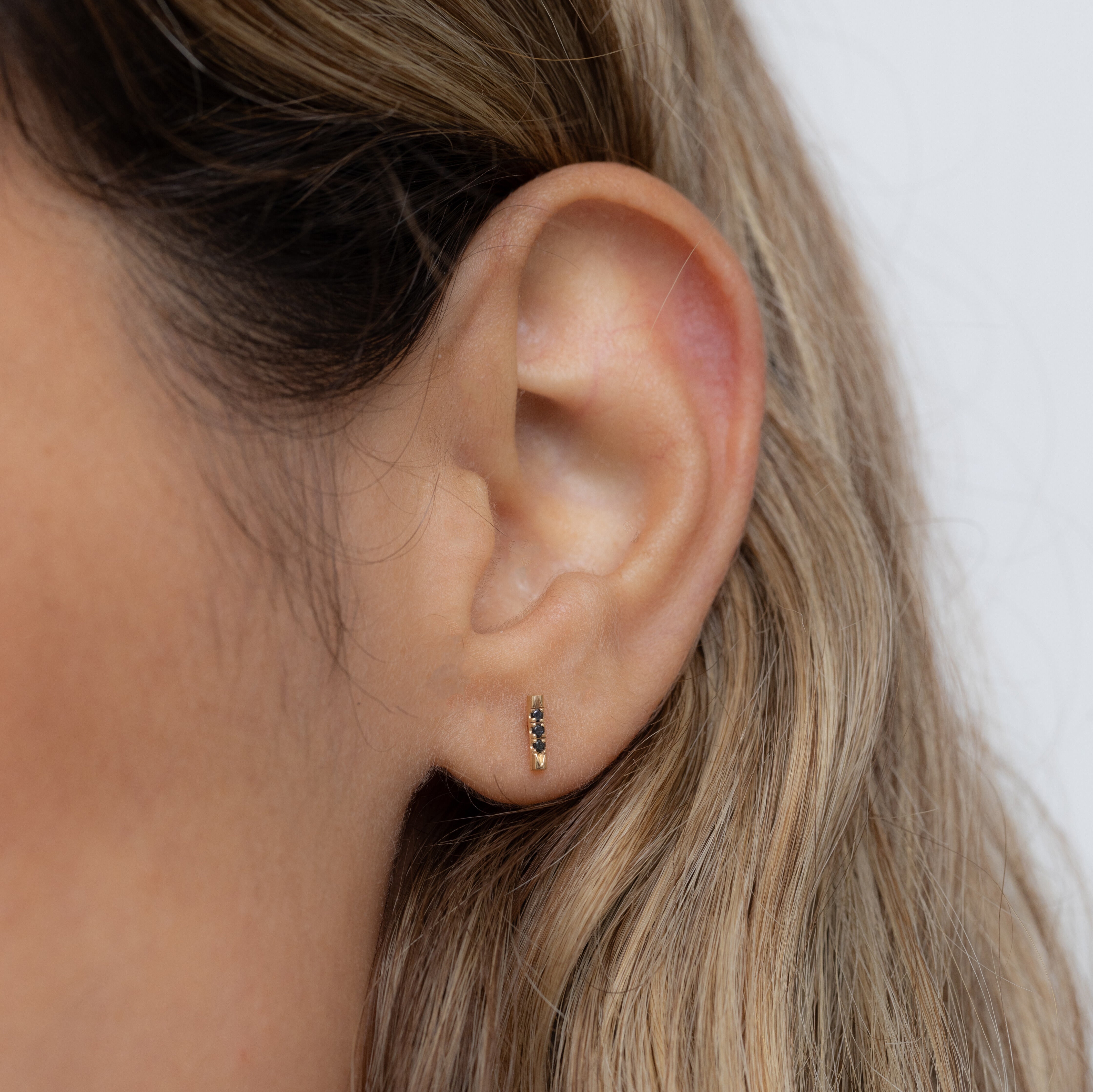 עגיל פירסינג ואלרי יהלומים שחורים