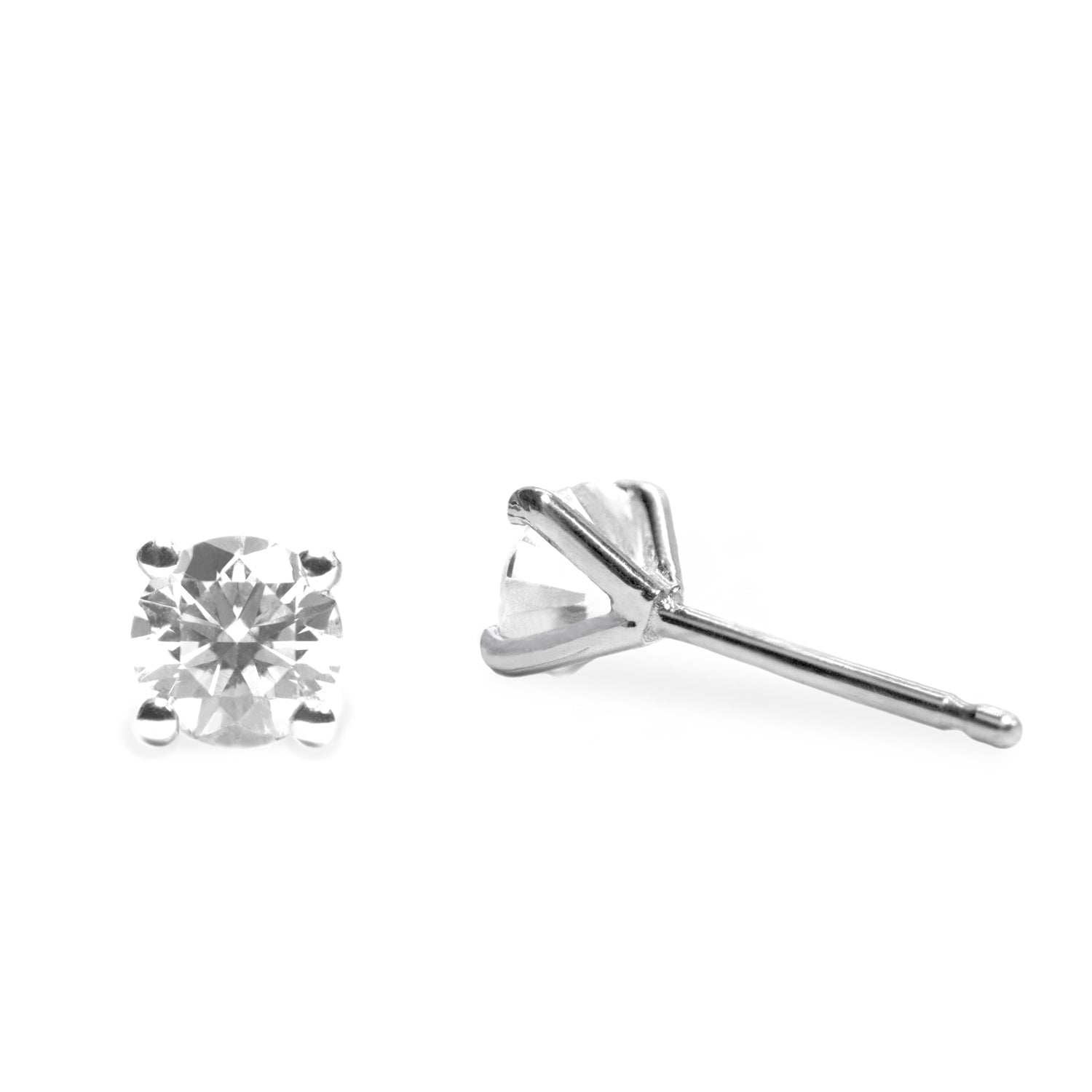 עגיל מרטינה יהלומים לבנים 4 מ"מ