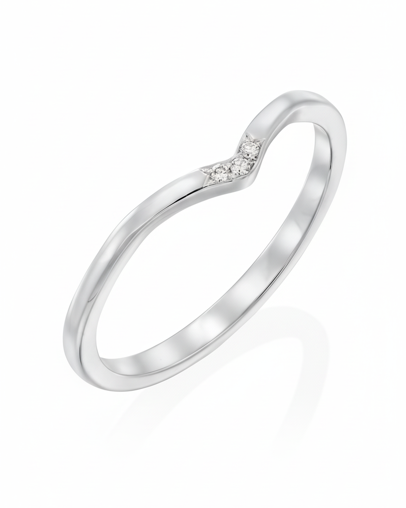 טבעת מארני משובצת יהלומים לבנים