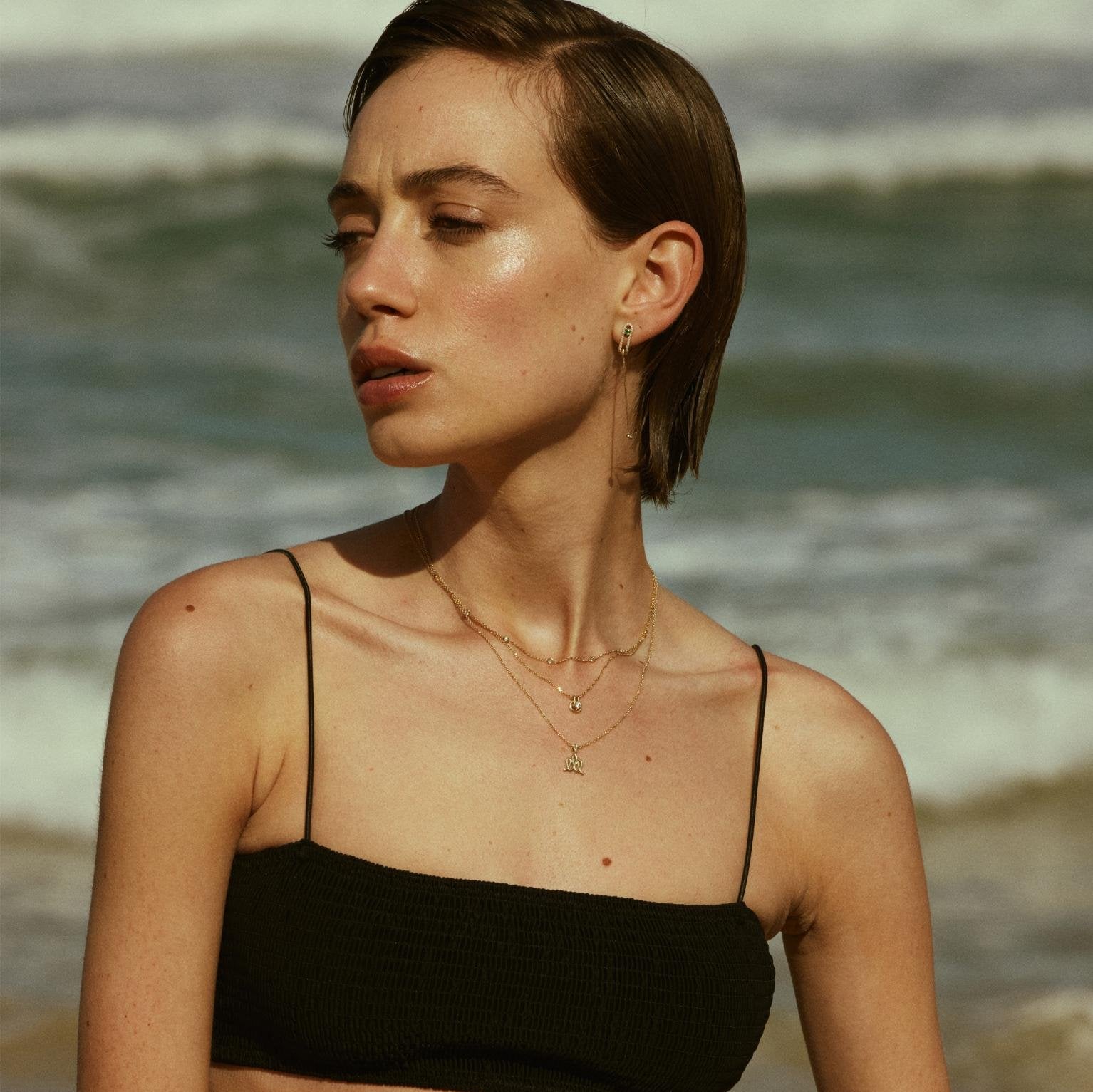 עגיל 11 - אמרלד ויהלומים לבנים