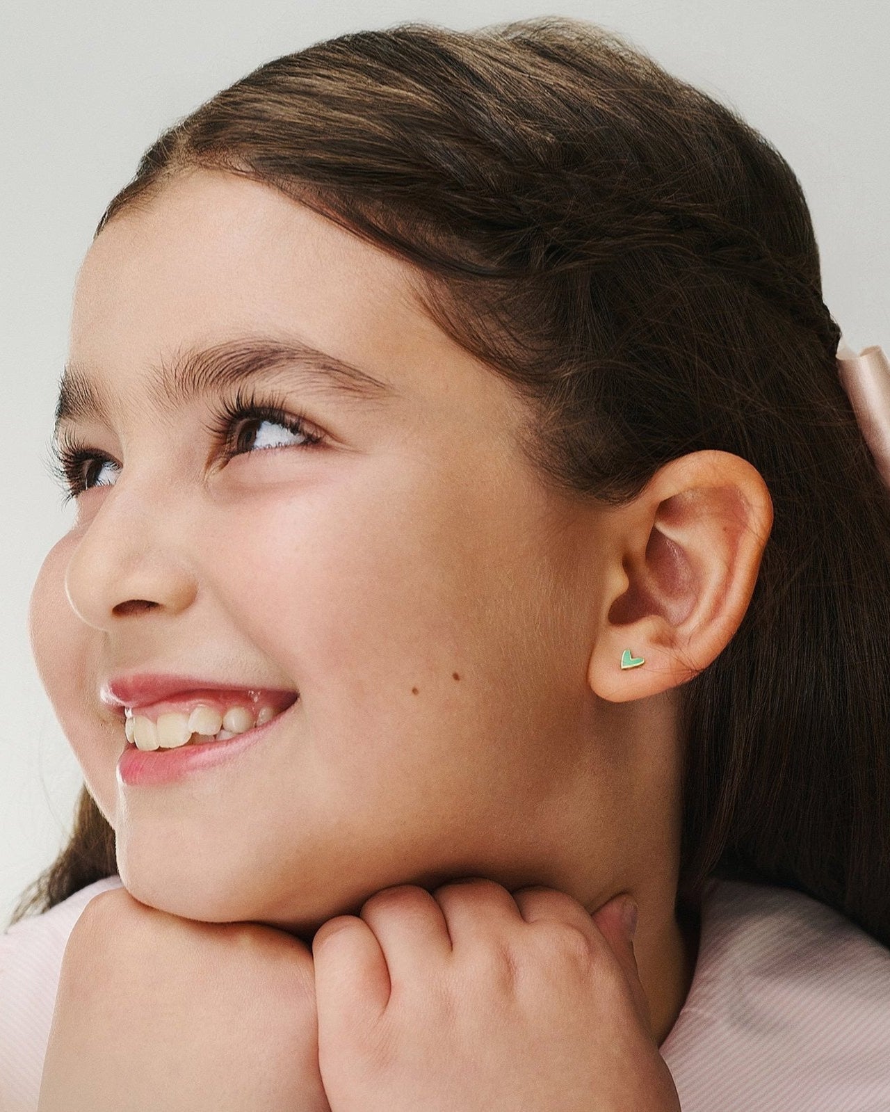 עגיל ילדות לב ירוק זהב ואמייל