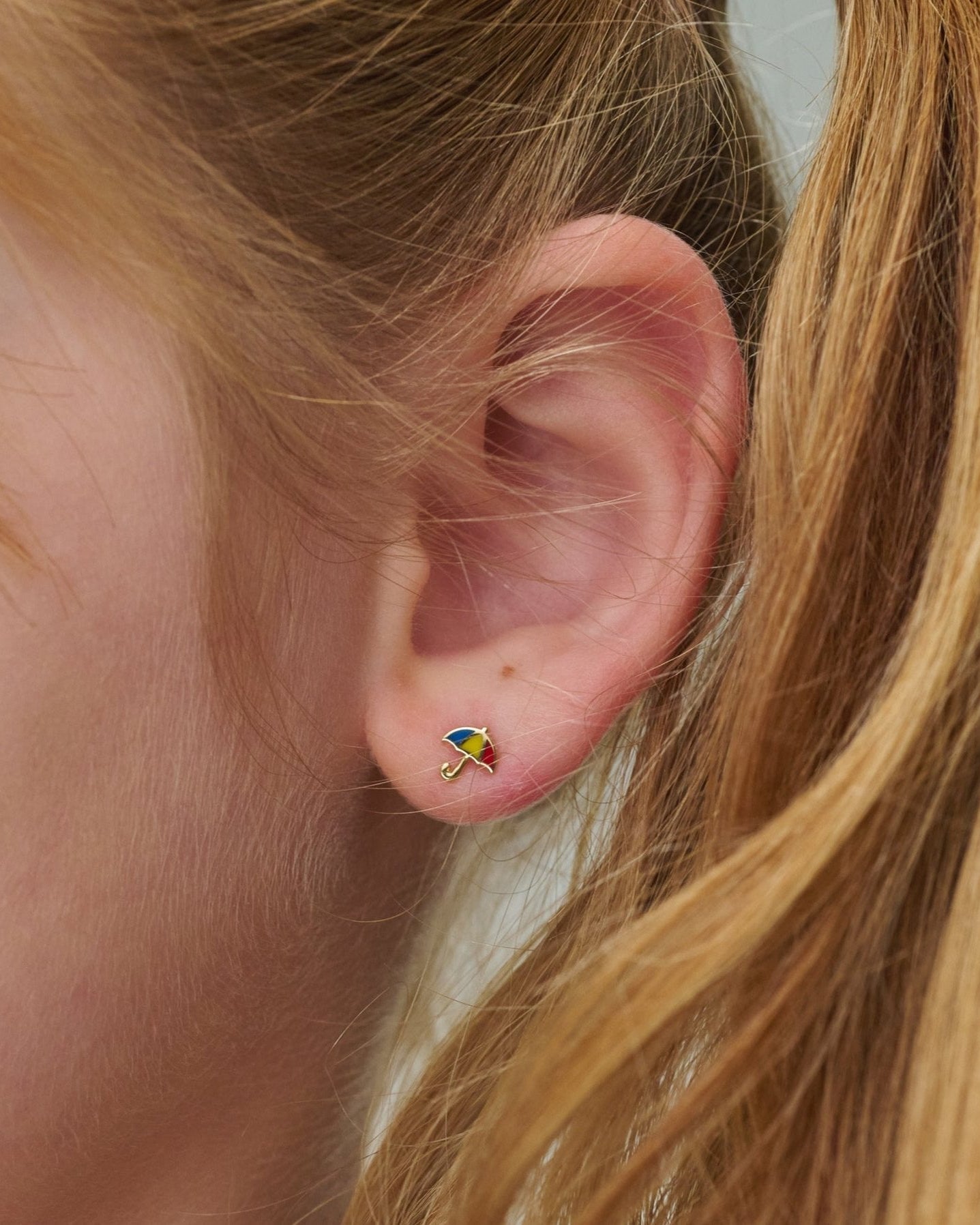 עגיל מטרייה זהב