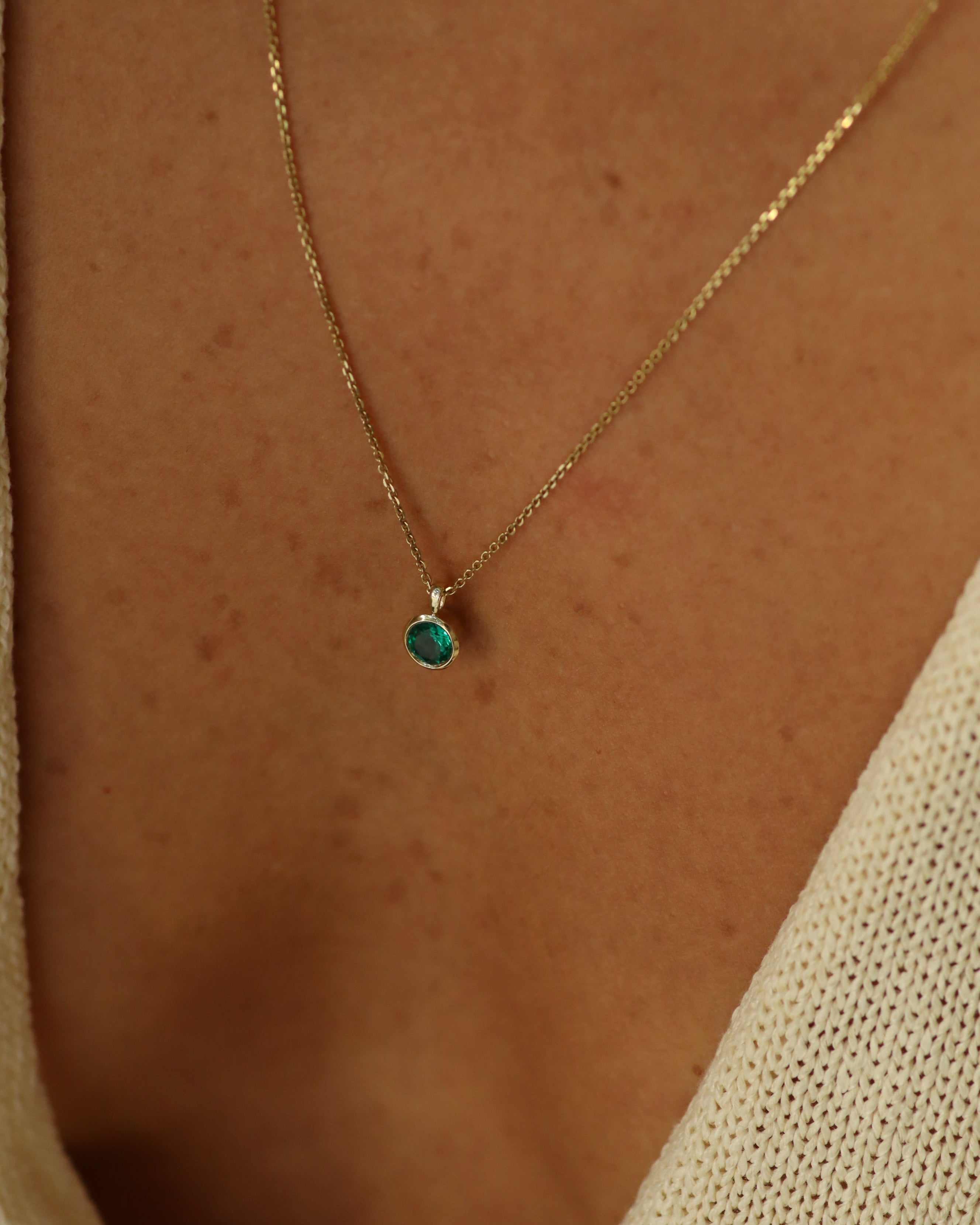 שרשרת מרגריטה עם אמרלד