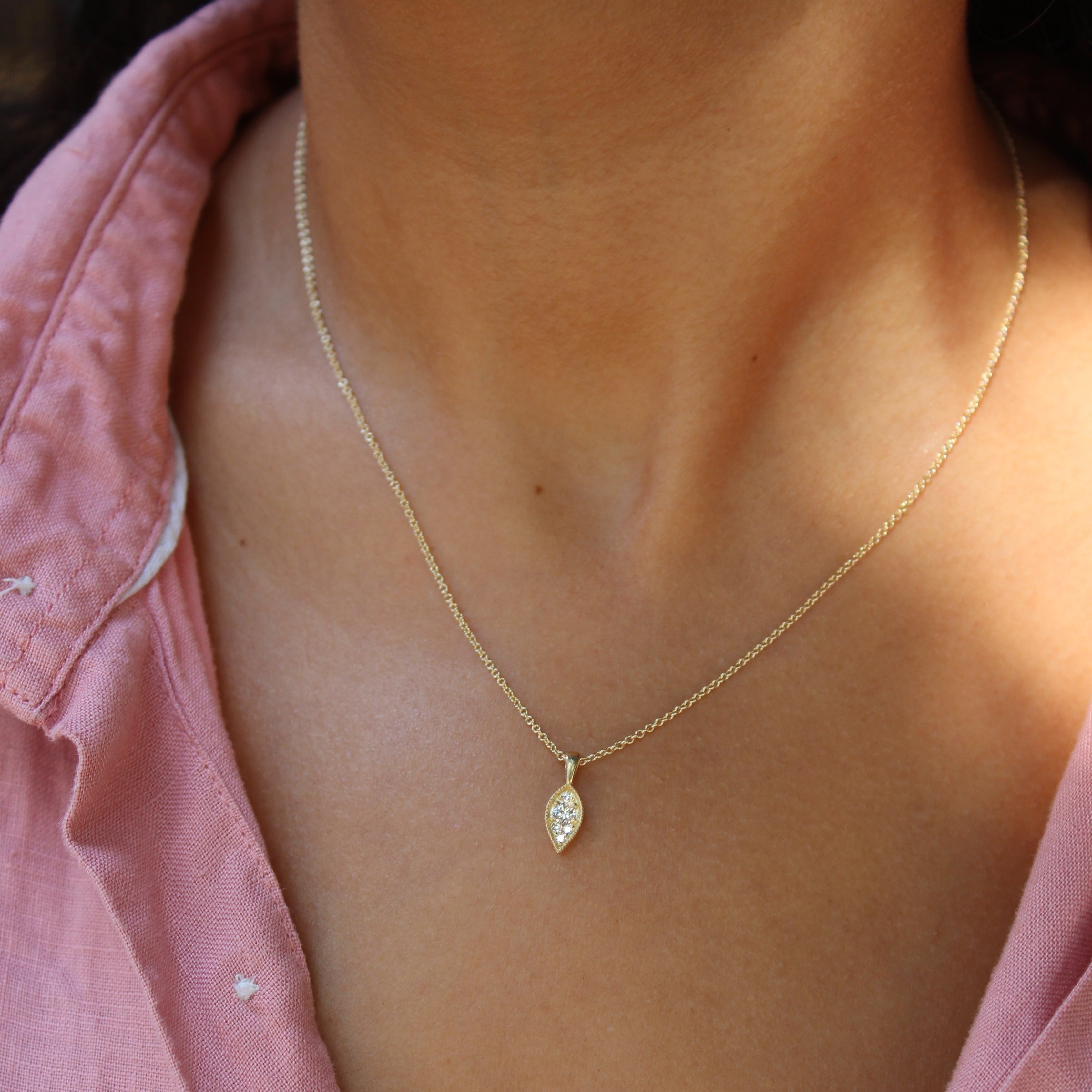 תליון ג׳יין יהלומים לבנים