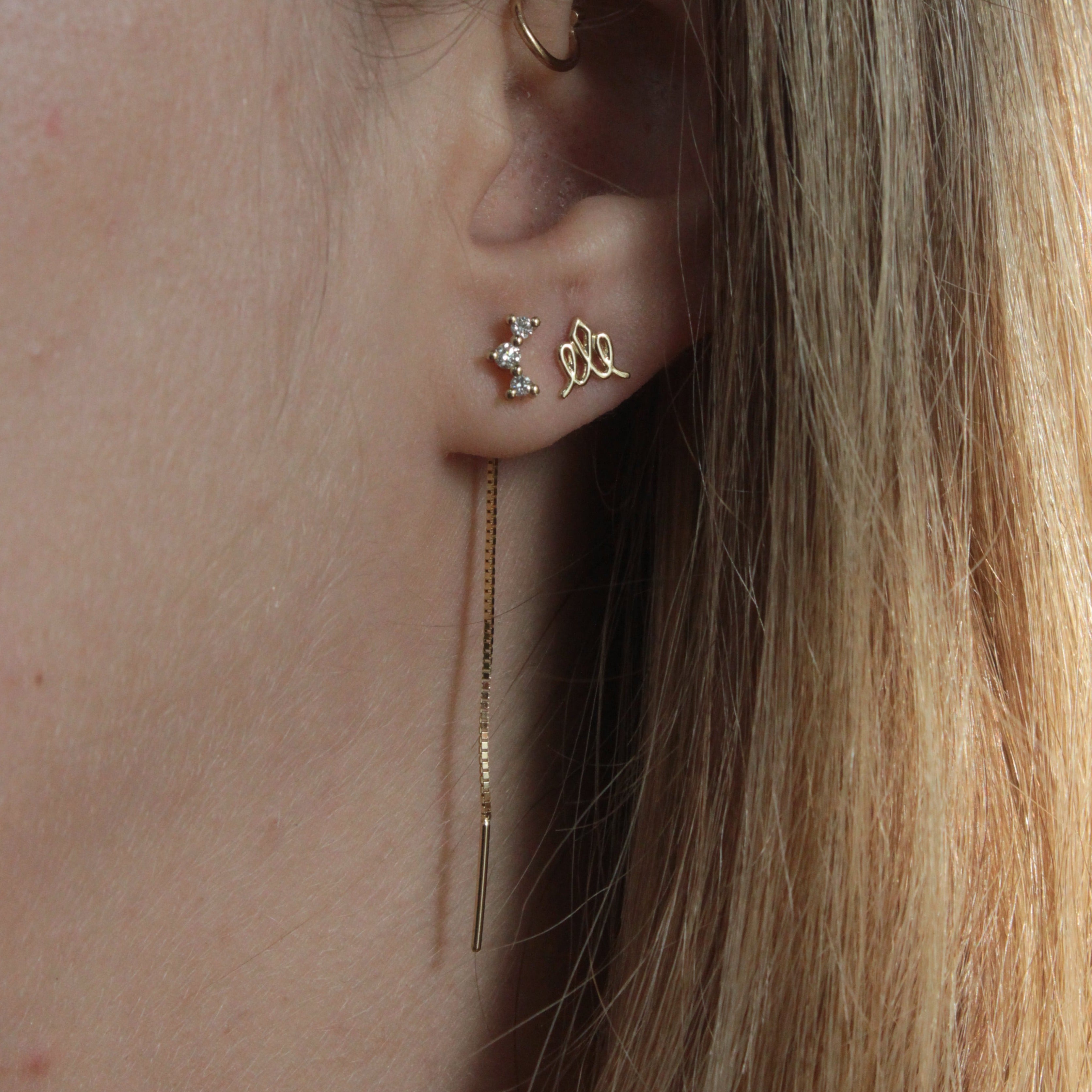 עגיל נוני פרידה יהלומים לבנים