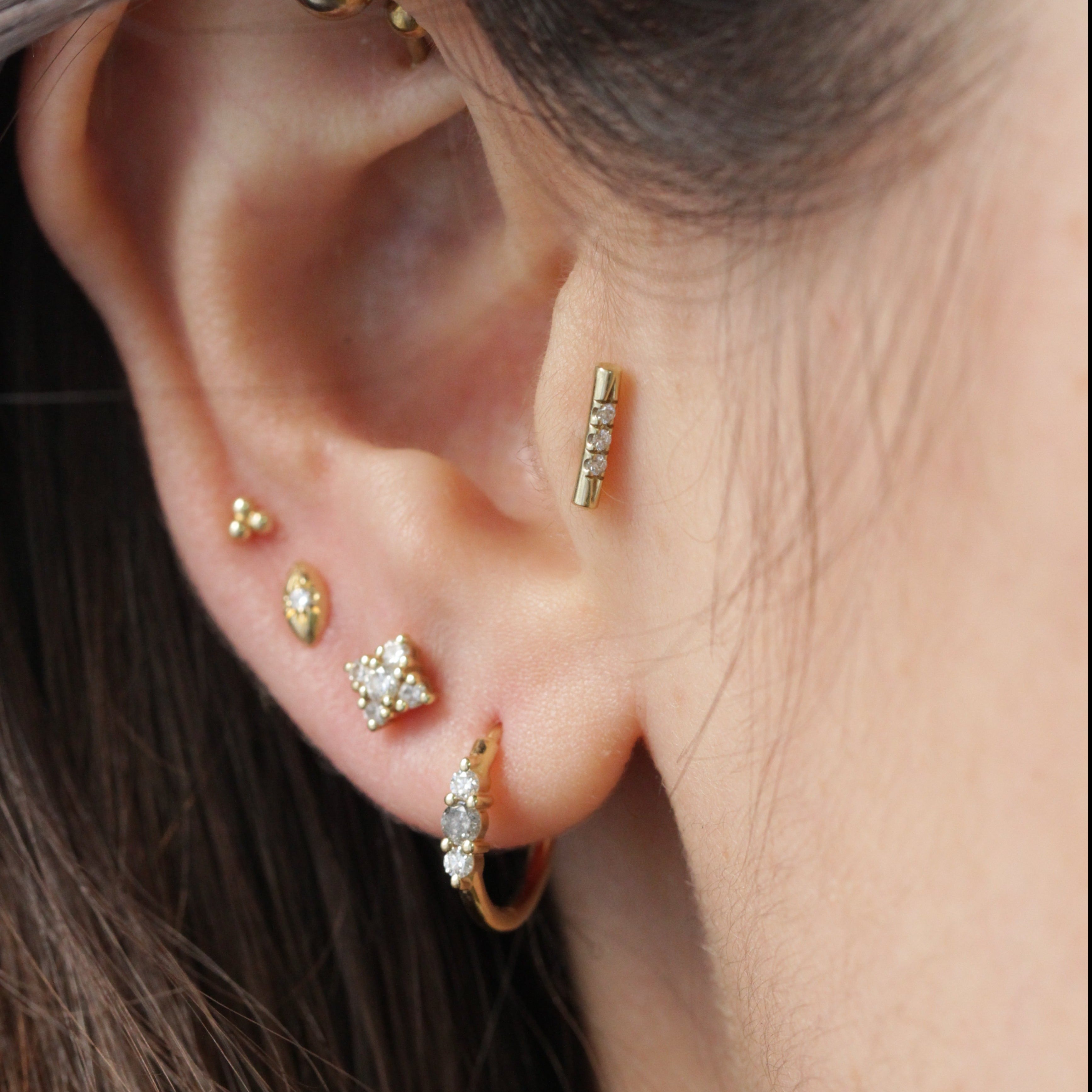 עגיל פירסינג ואלרי יהלומים לבנים