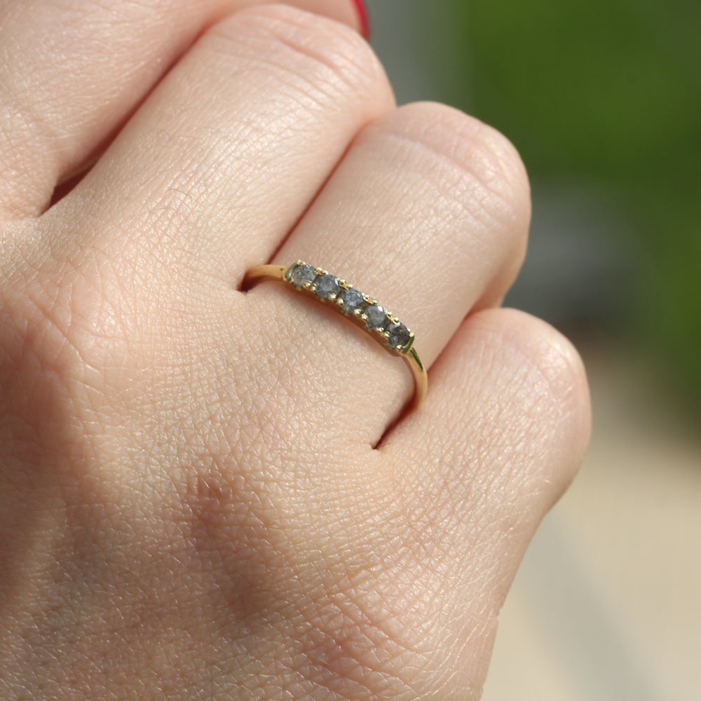 טבעת קנדי יהלומים אפורים