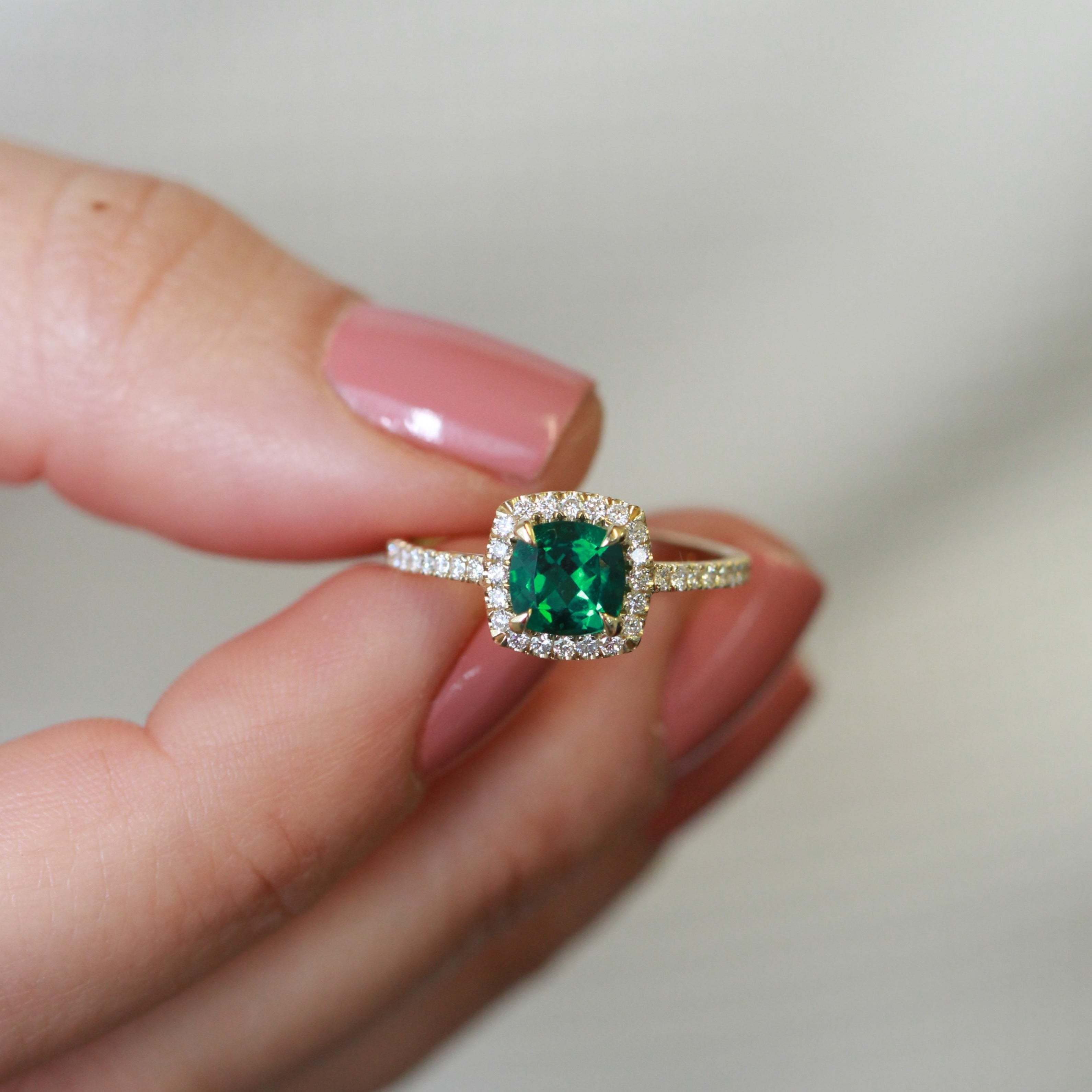 טבעת רייצ'ל אמרלד