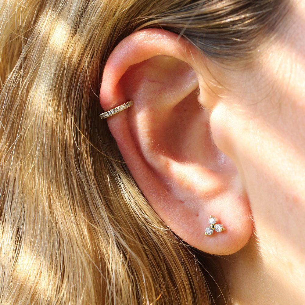 עגיל חישוק קלואי קטן - 10.5 מ"מ יהלומים לבנים