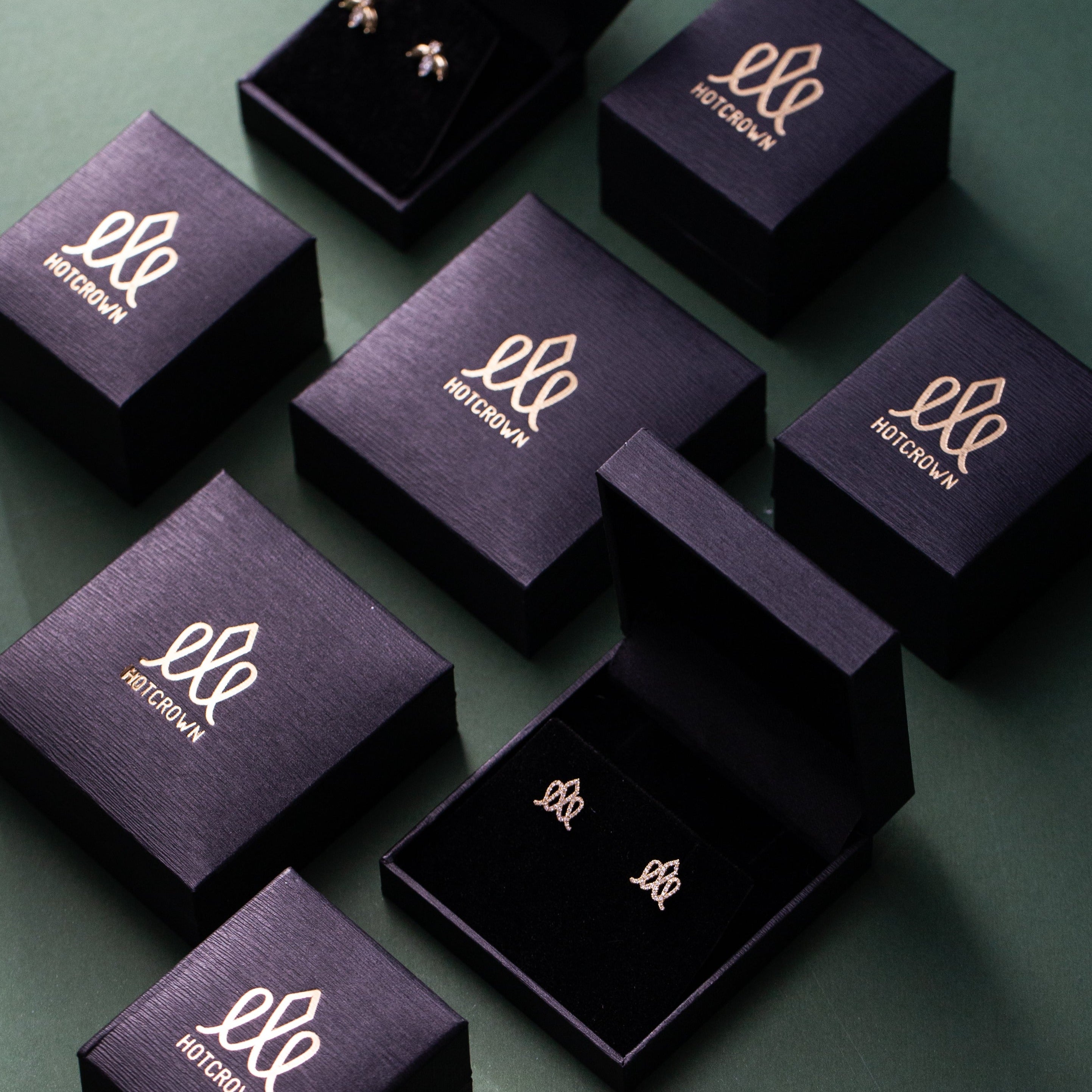 חישוק ונוס אנגלי יהלומים לבנים