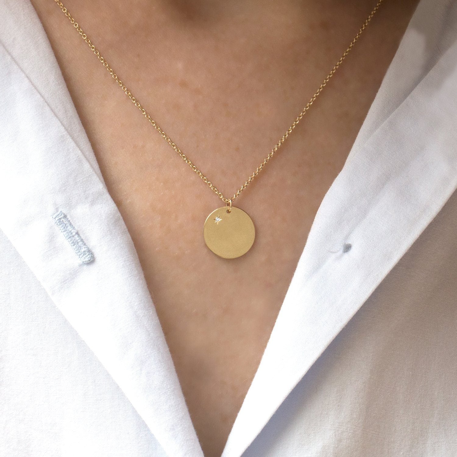 שרשרת קיארה עם שיבוץ וחריטה