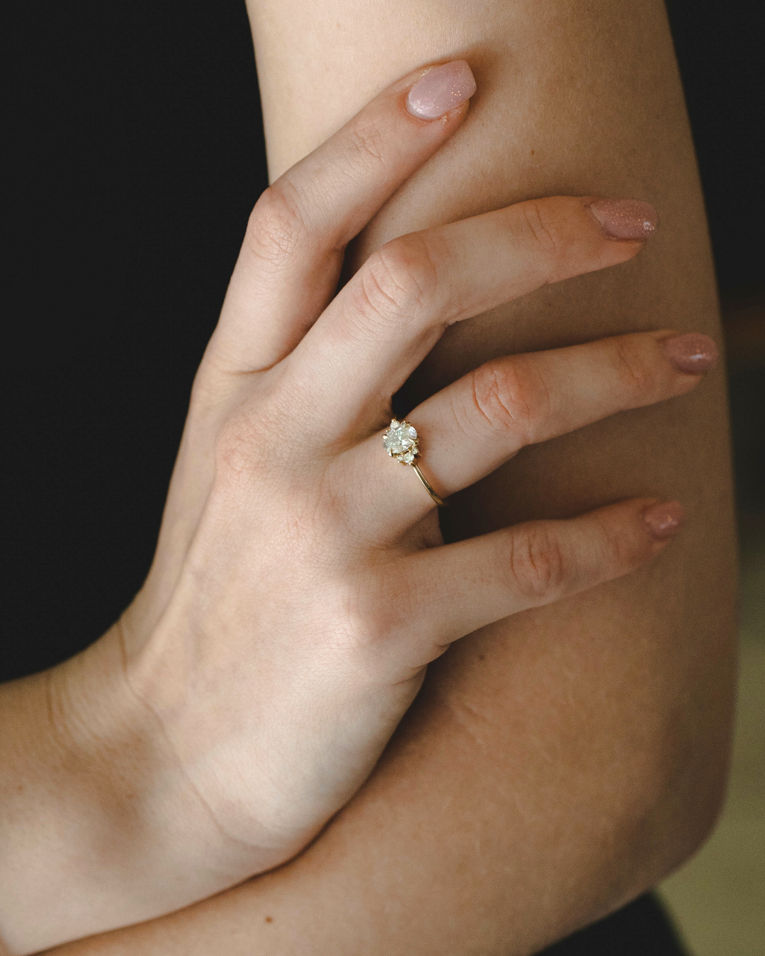 טבעת אלה מוגדלת יהלומי מעבדה לבנים