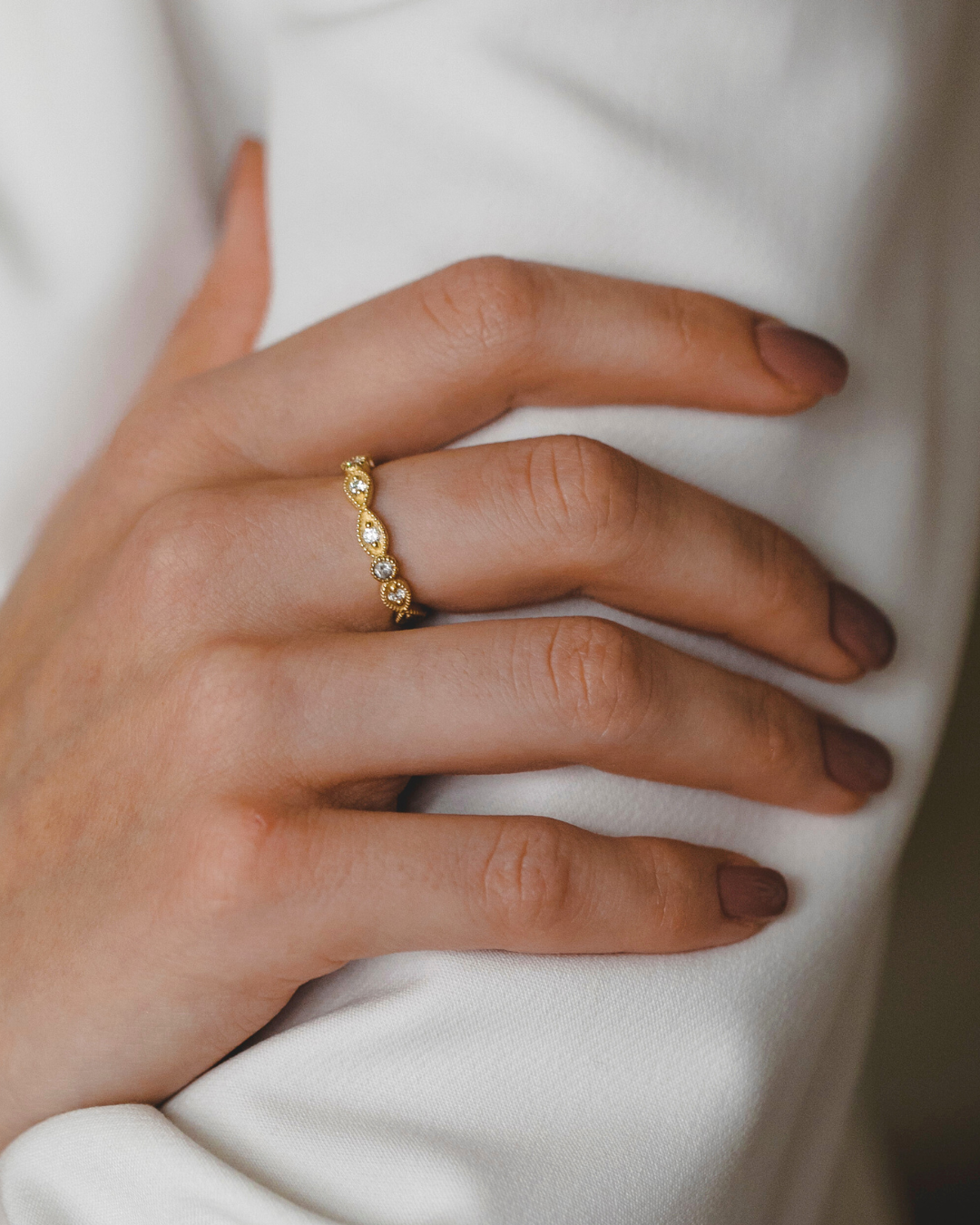 טבעת איזבל מוגדלת