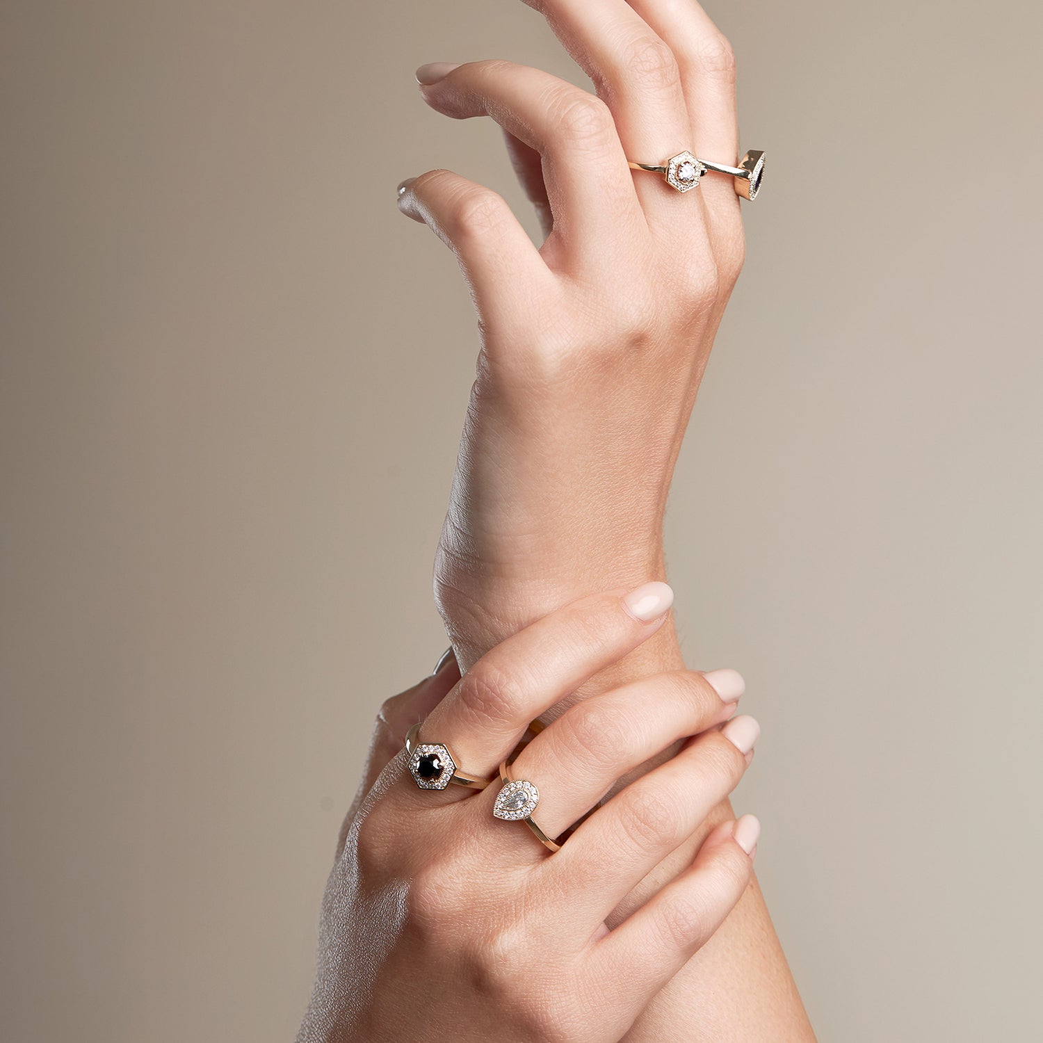 טבעת איימי עם יהלום שחור 5 מ"מ