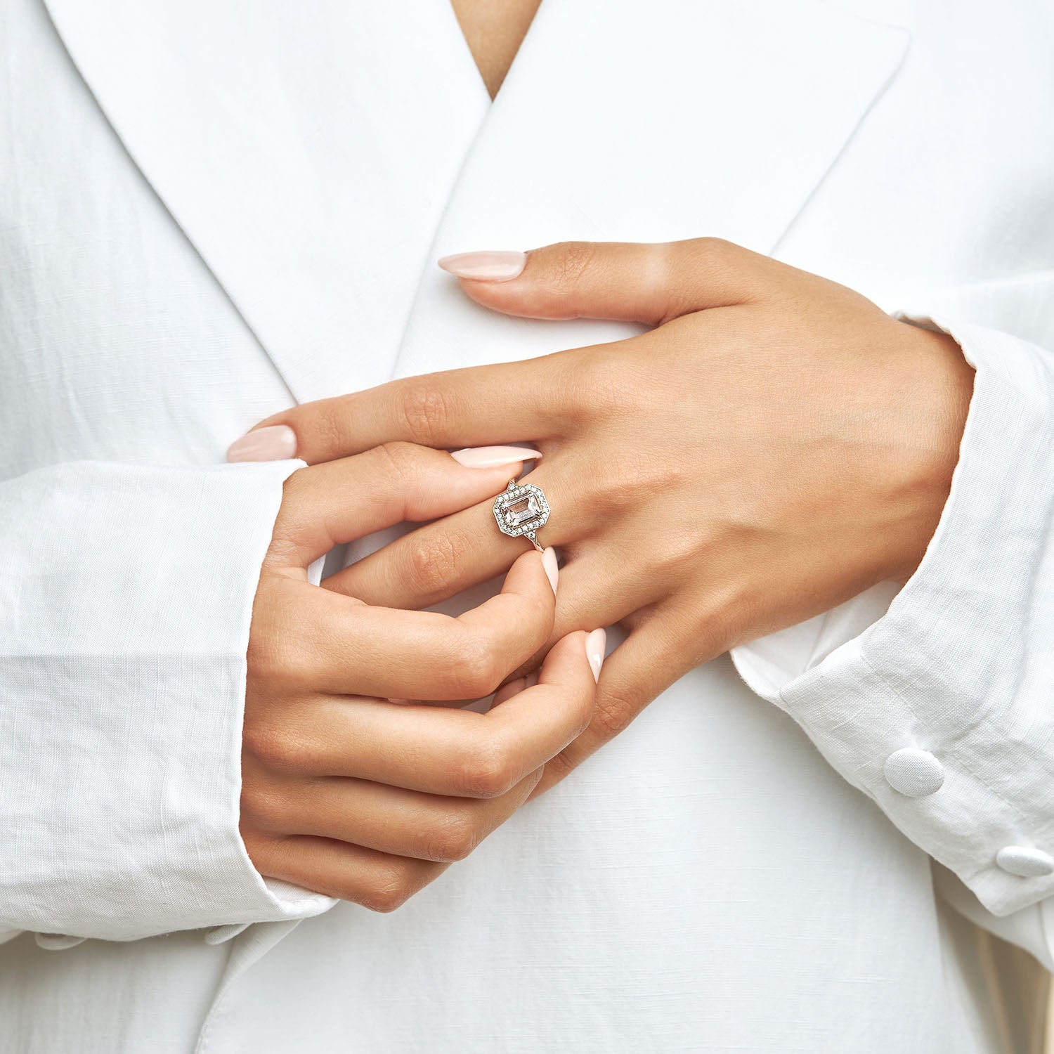 טבעת קתרינה עם מורגנייט ויהלומים