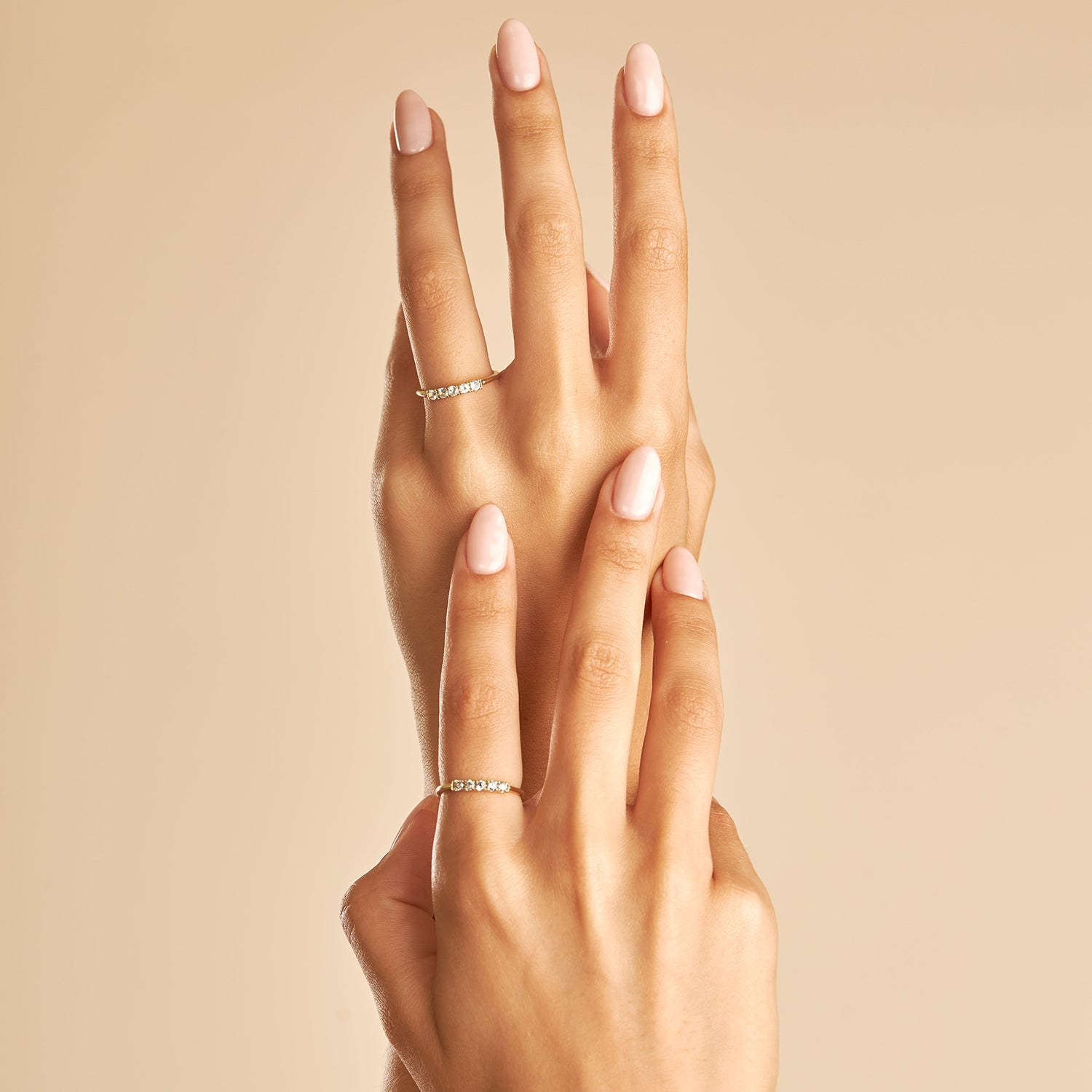 טבעת קנדי עם יהלומים לבנים