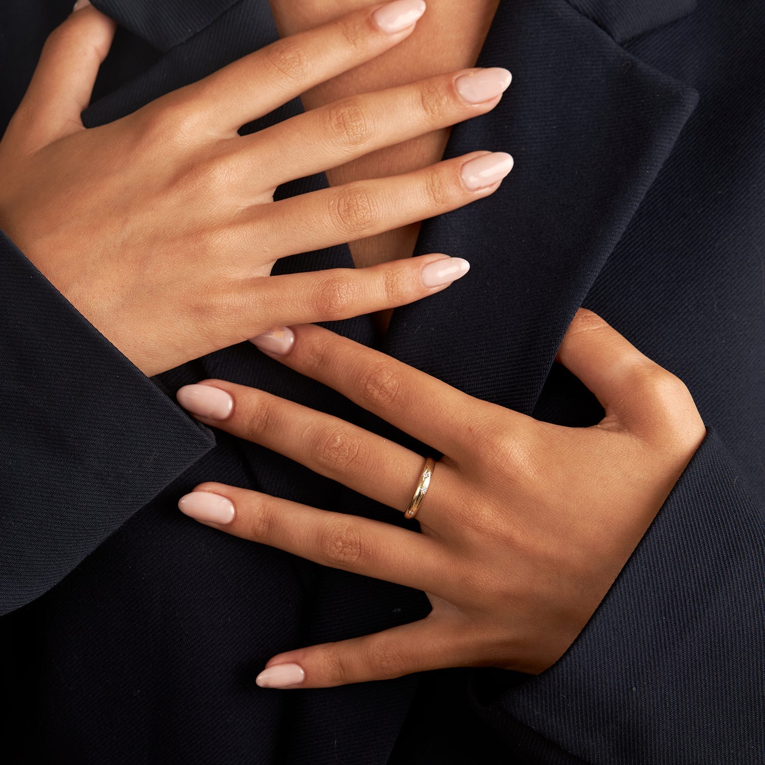 טבעת דילן עם יהלומים לבנים