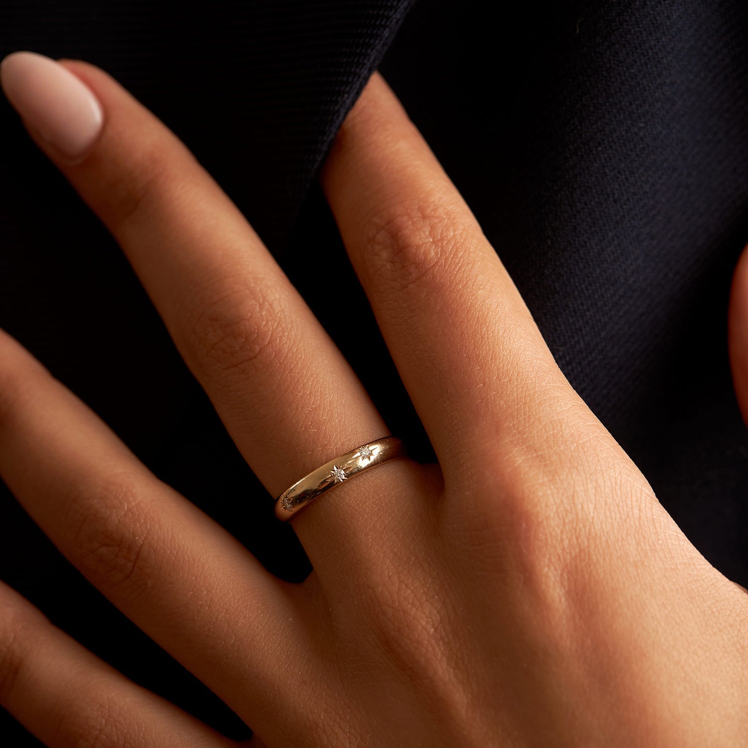 טבעת דילן עם יהלומים לבנים