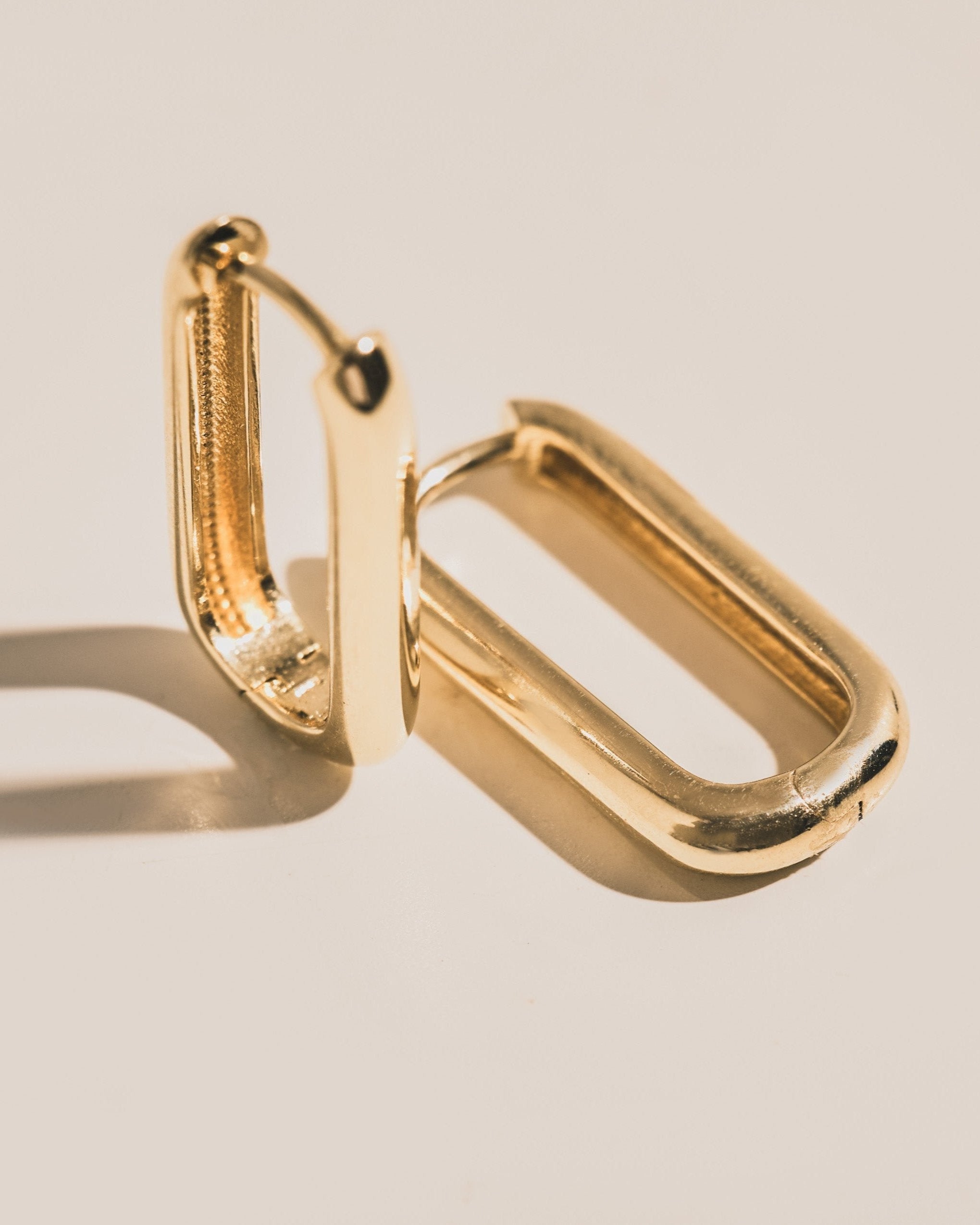 עגיל חישוק זהב אווה