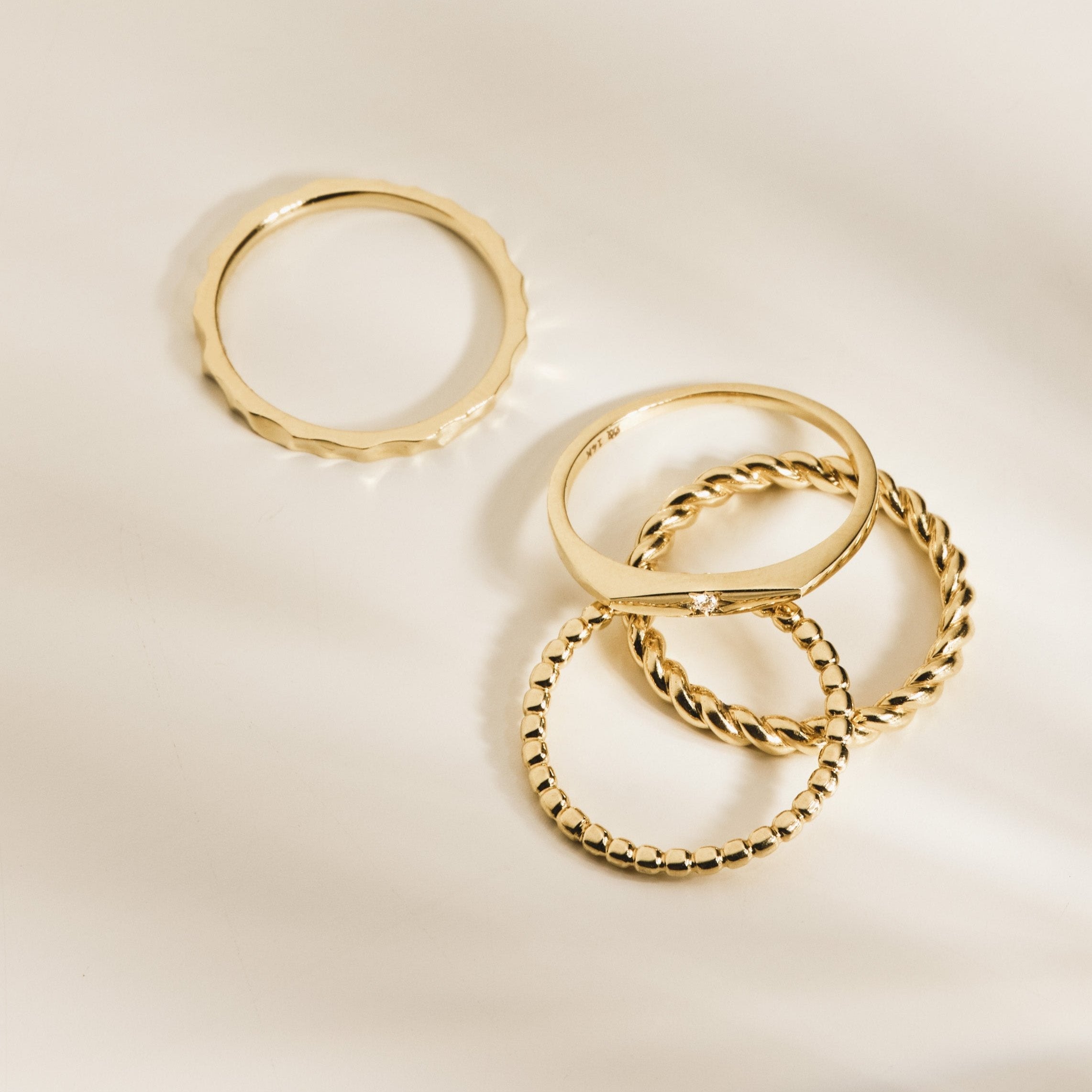 טבעת כדורים