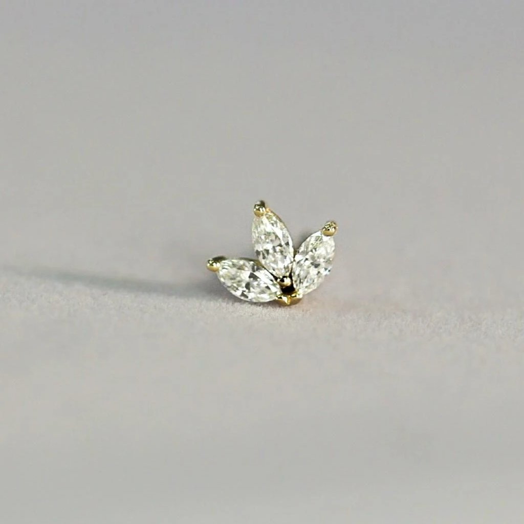 עגיל פרנסואז יהלומים לבנים