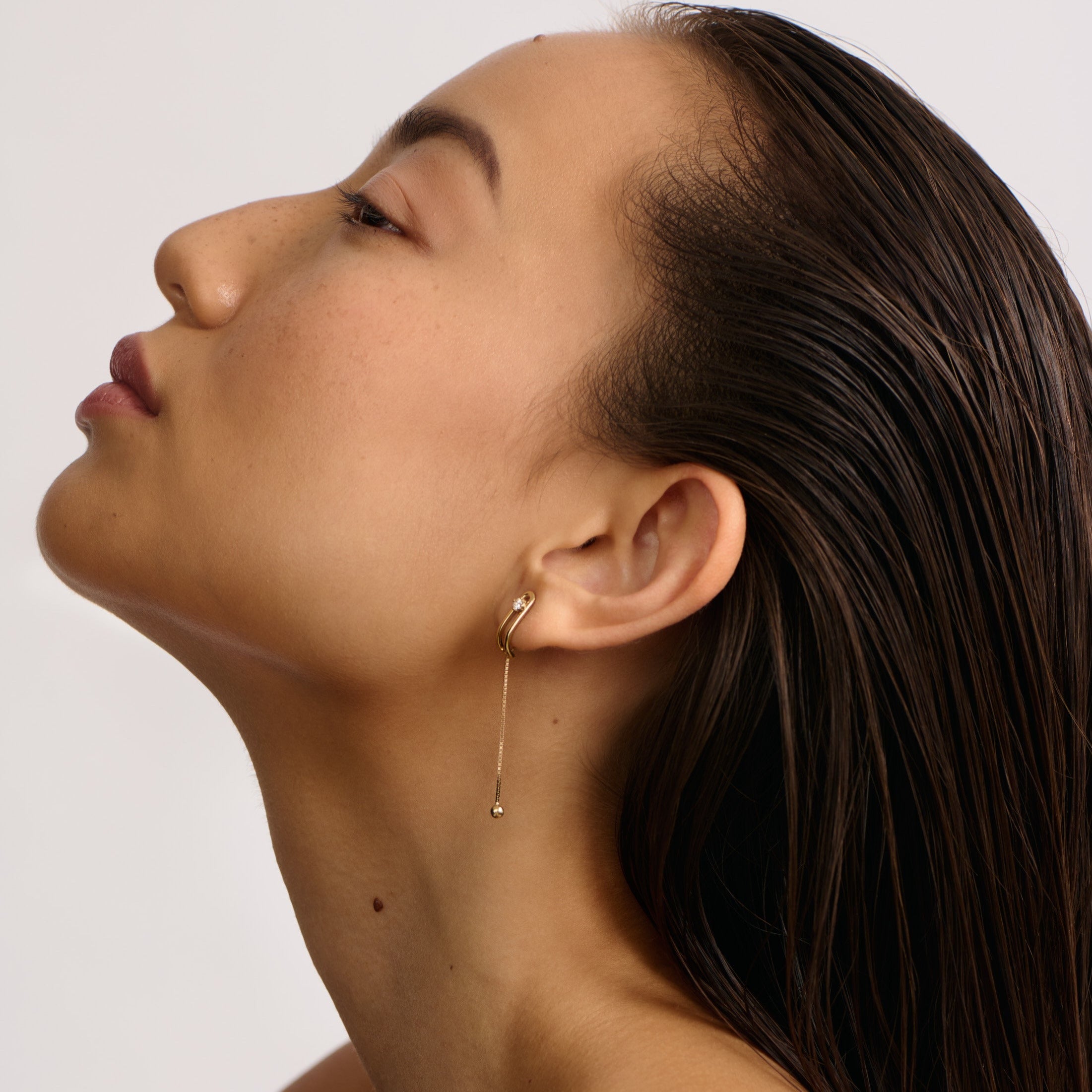 עגיל 12 - יהלום לבן