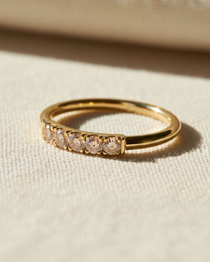 טבעת קנדי עם יהלומי קוניאק