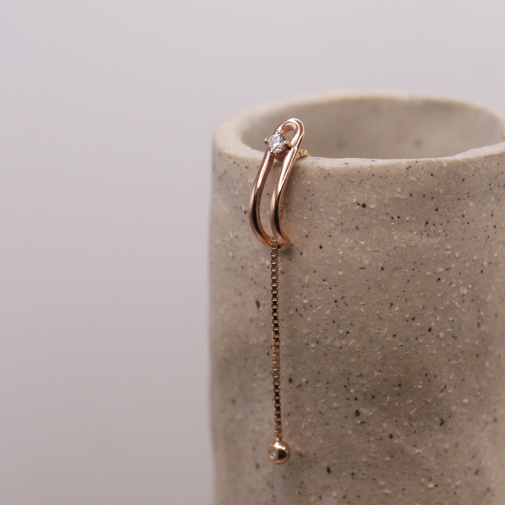 עגיל 12 - יהלום לבן