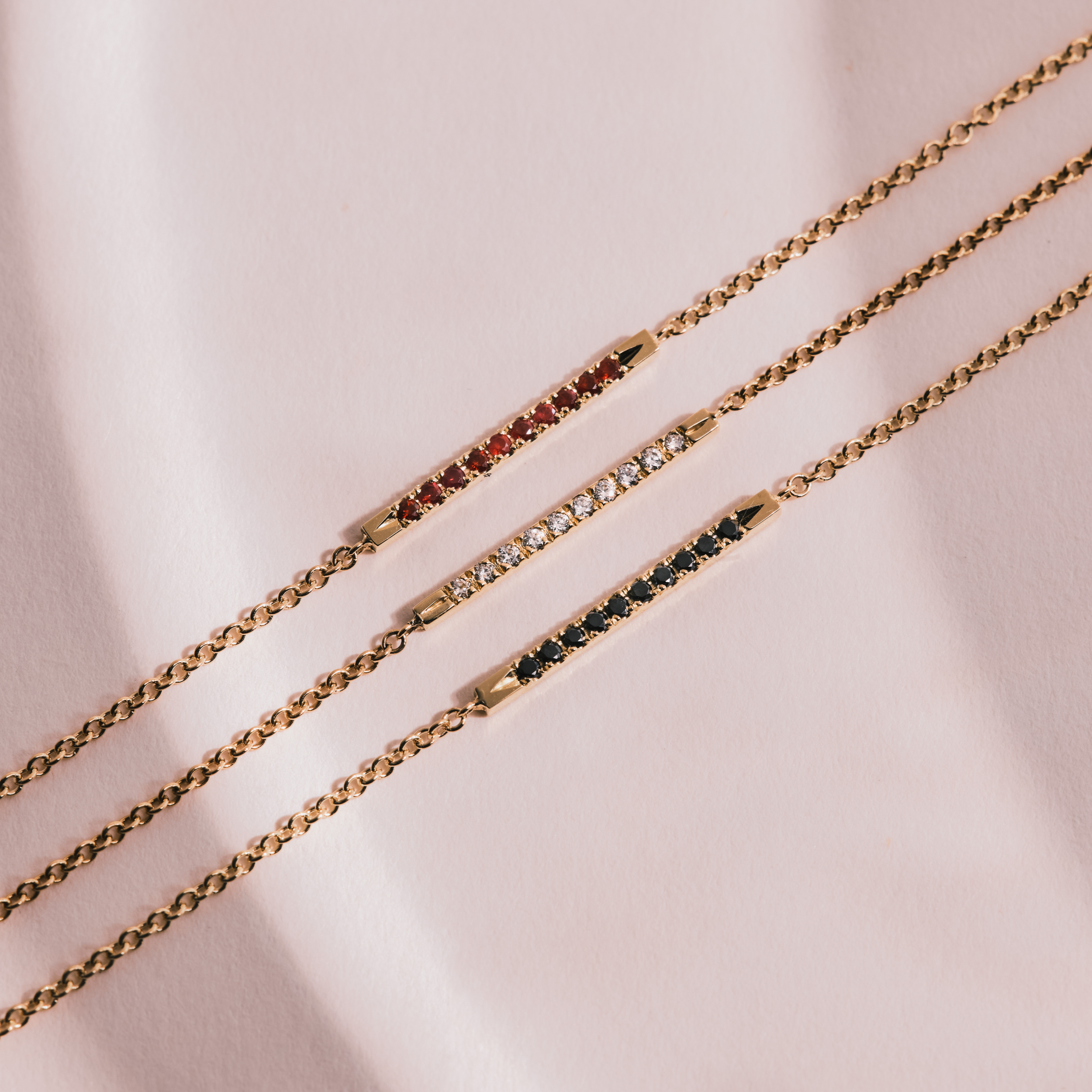 צמיד אנדריאה עם יהלומים לבנים