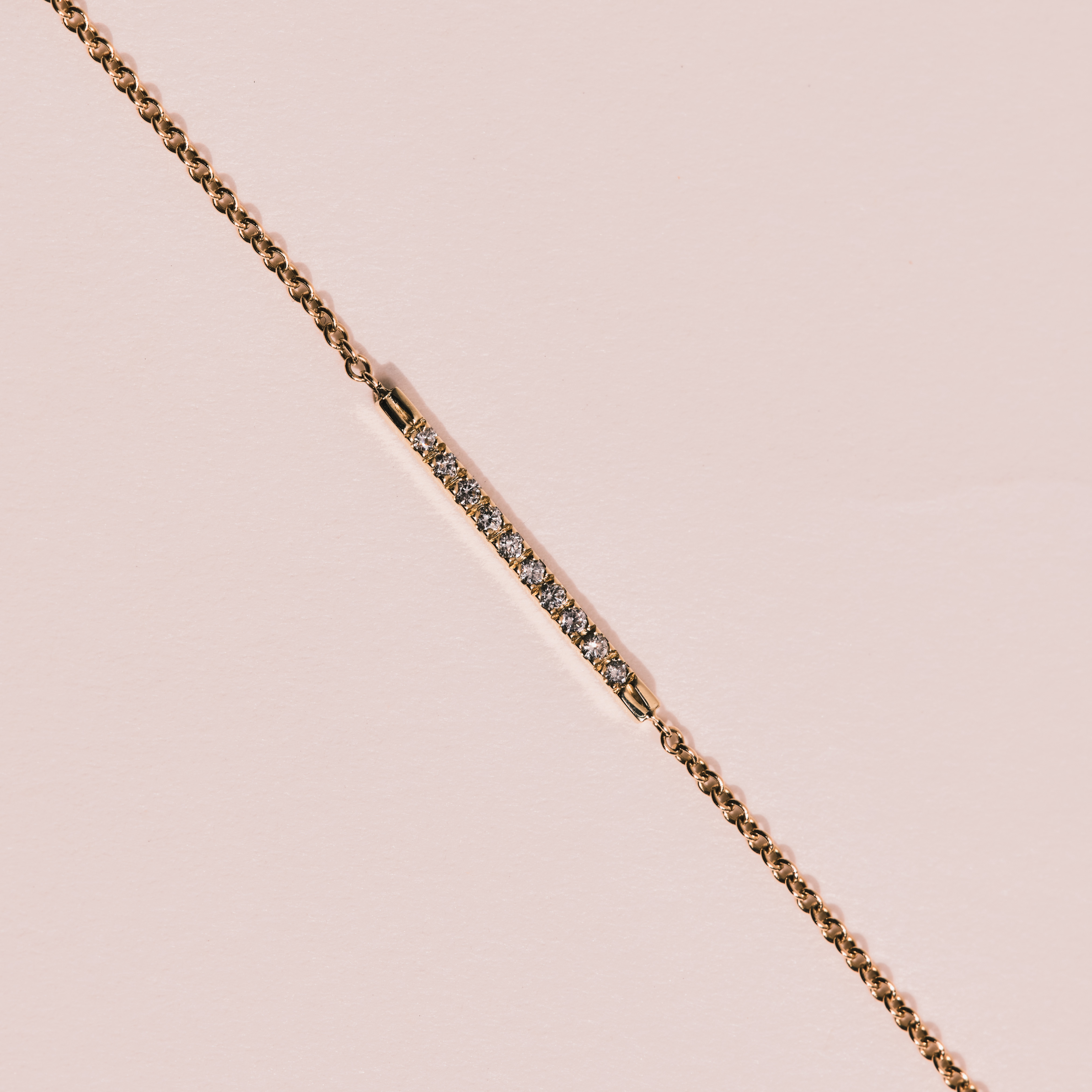 צמיד אנדריאה עם יהלומים לבנים