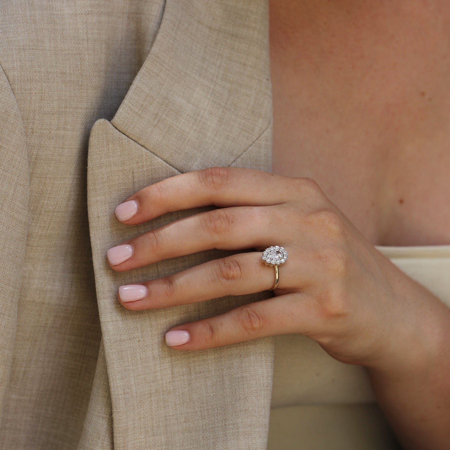 טבעת מארי אנטואנט עם יהלומים